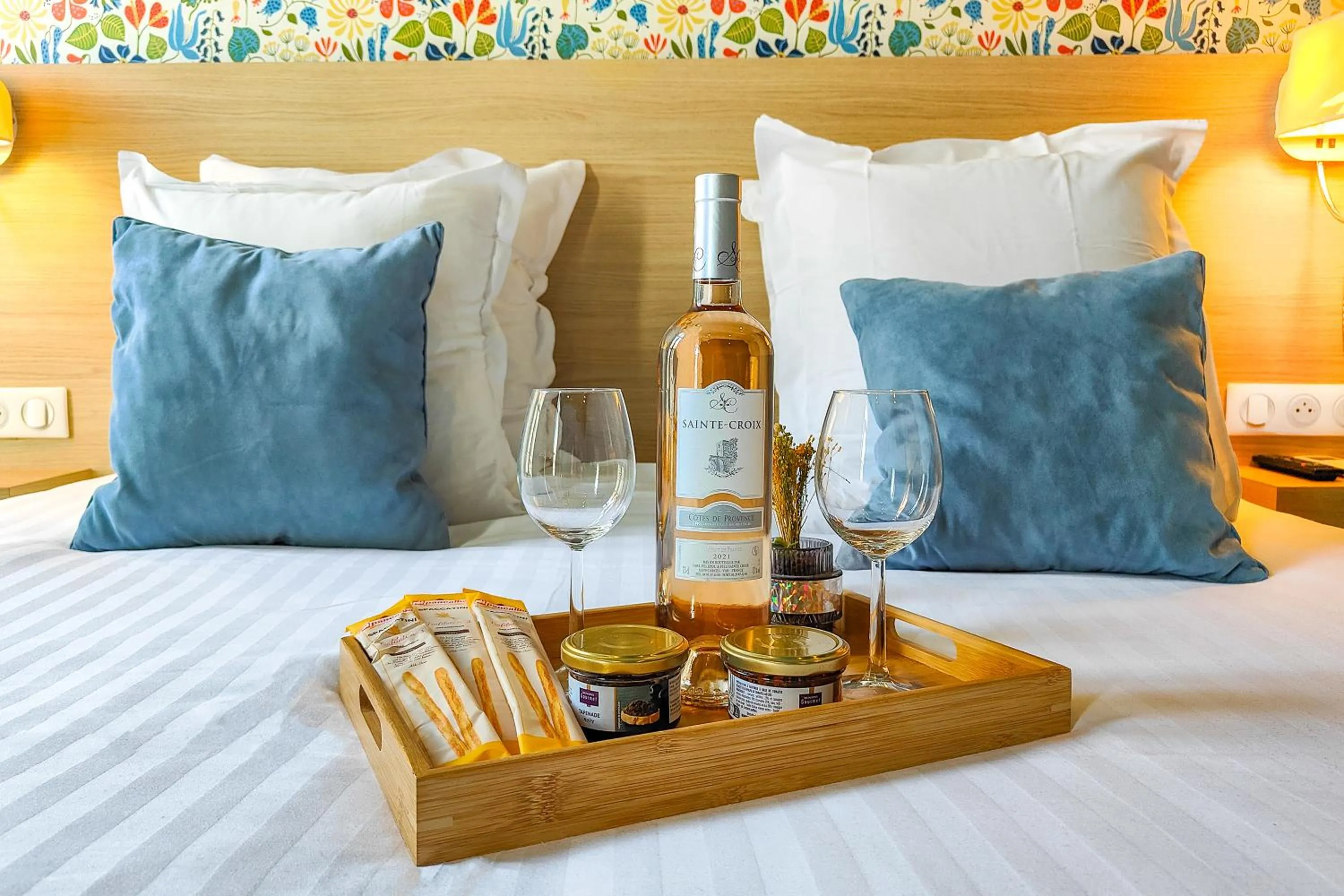 VIP, Bed in Hôtel Du Centre, un hôtel AMMI