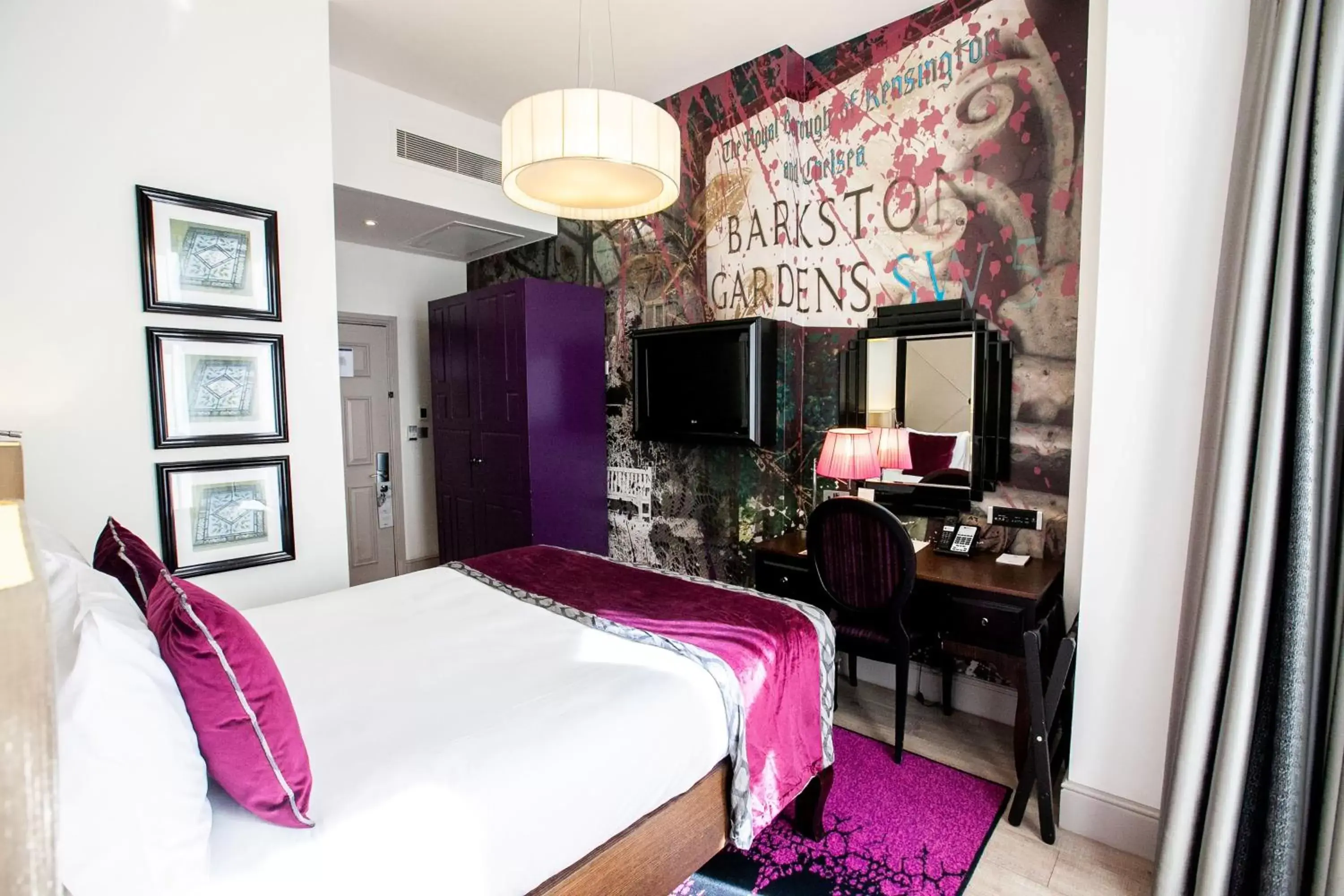 Photo of the whole room, Bed in Hotel Indigo London - Kensington, an IHG Hotel
