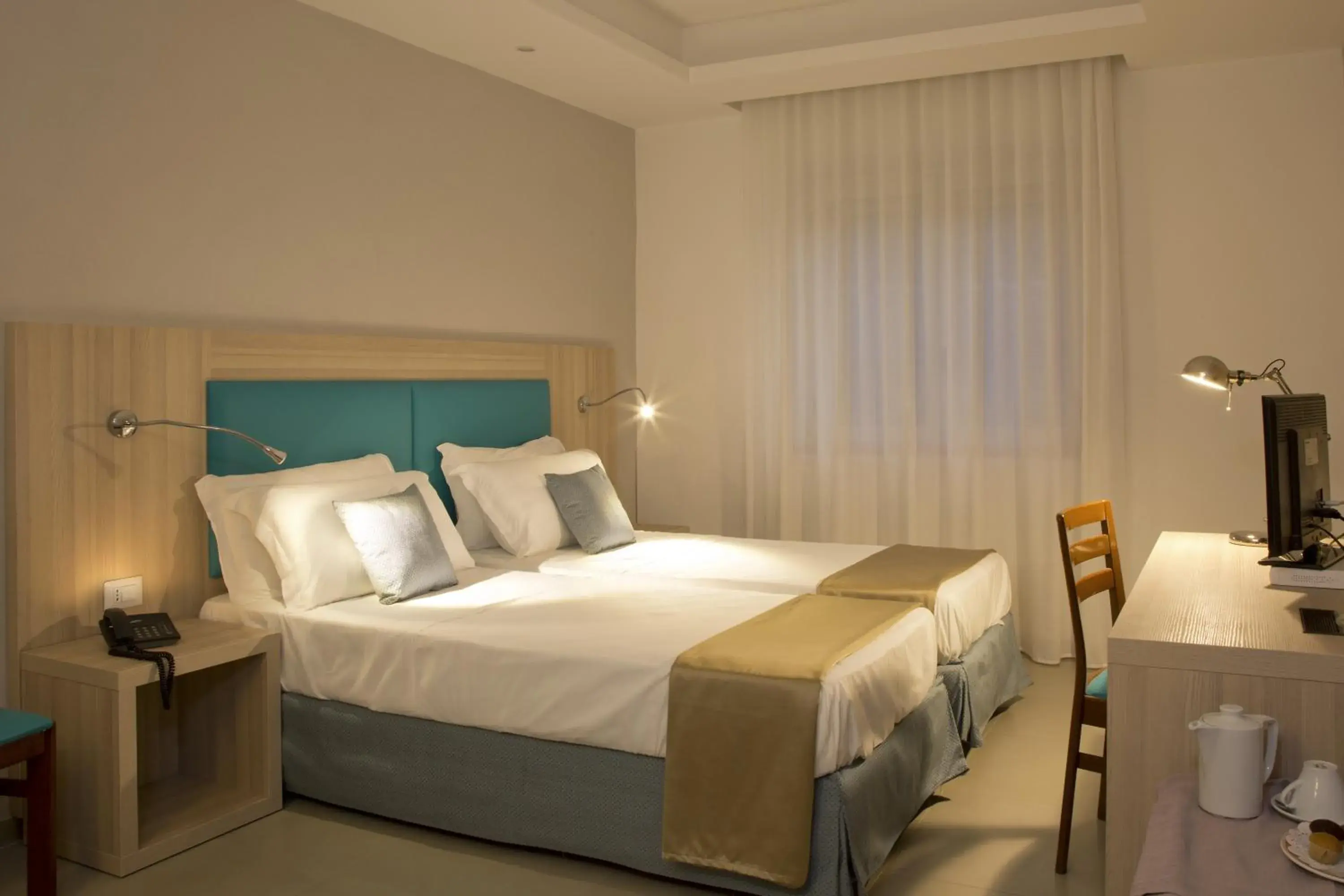 Standard Double Room in American Hotel Standard Double Room in American Hotel