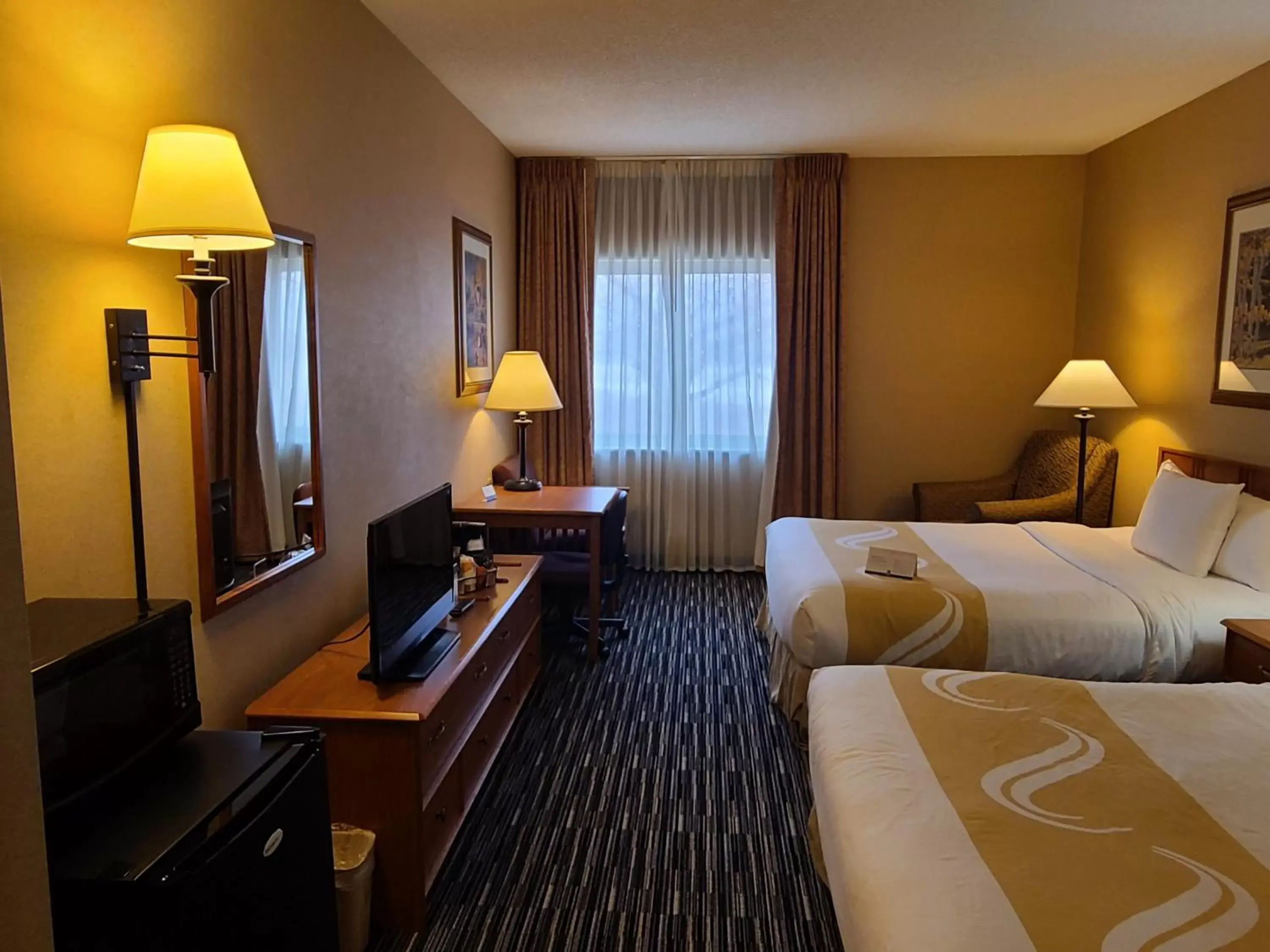 TV/Entertainment Center in Quality Inn & Suites Wellington – Fort Collins