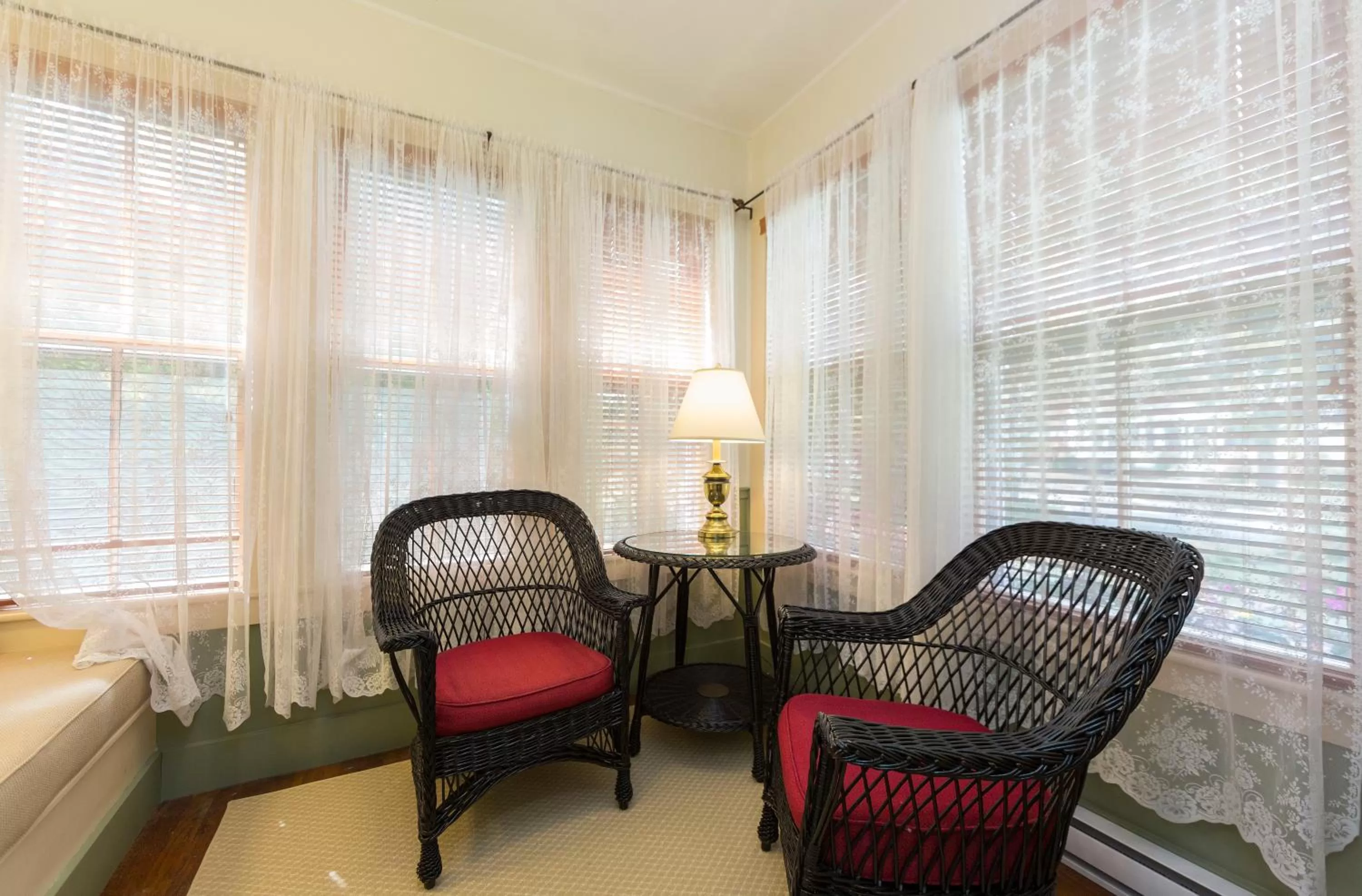 Seating Area in The Elmhurst Inn