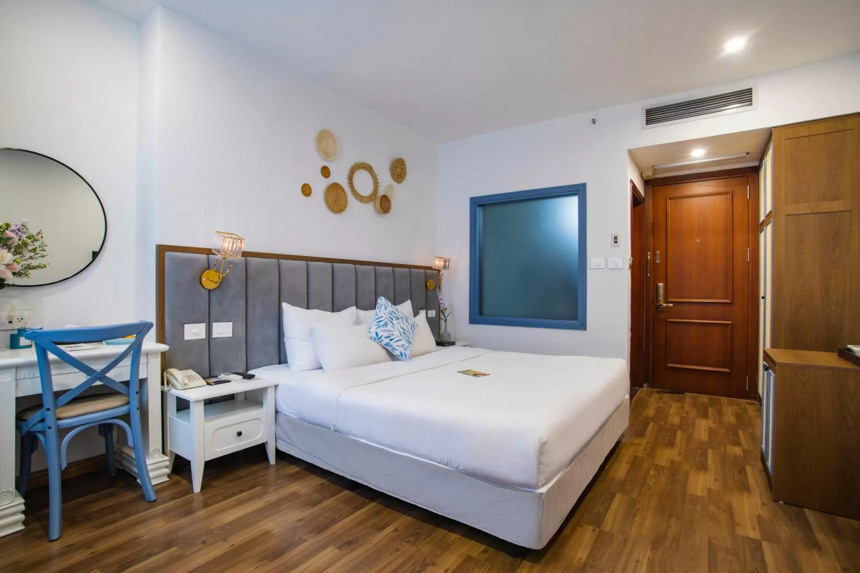 Bedroom, Bed in Western Hanoi Hotel