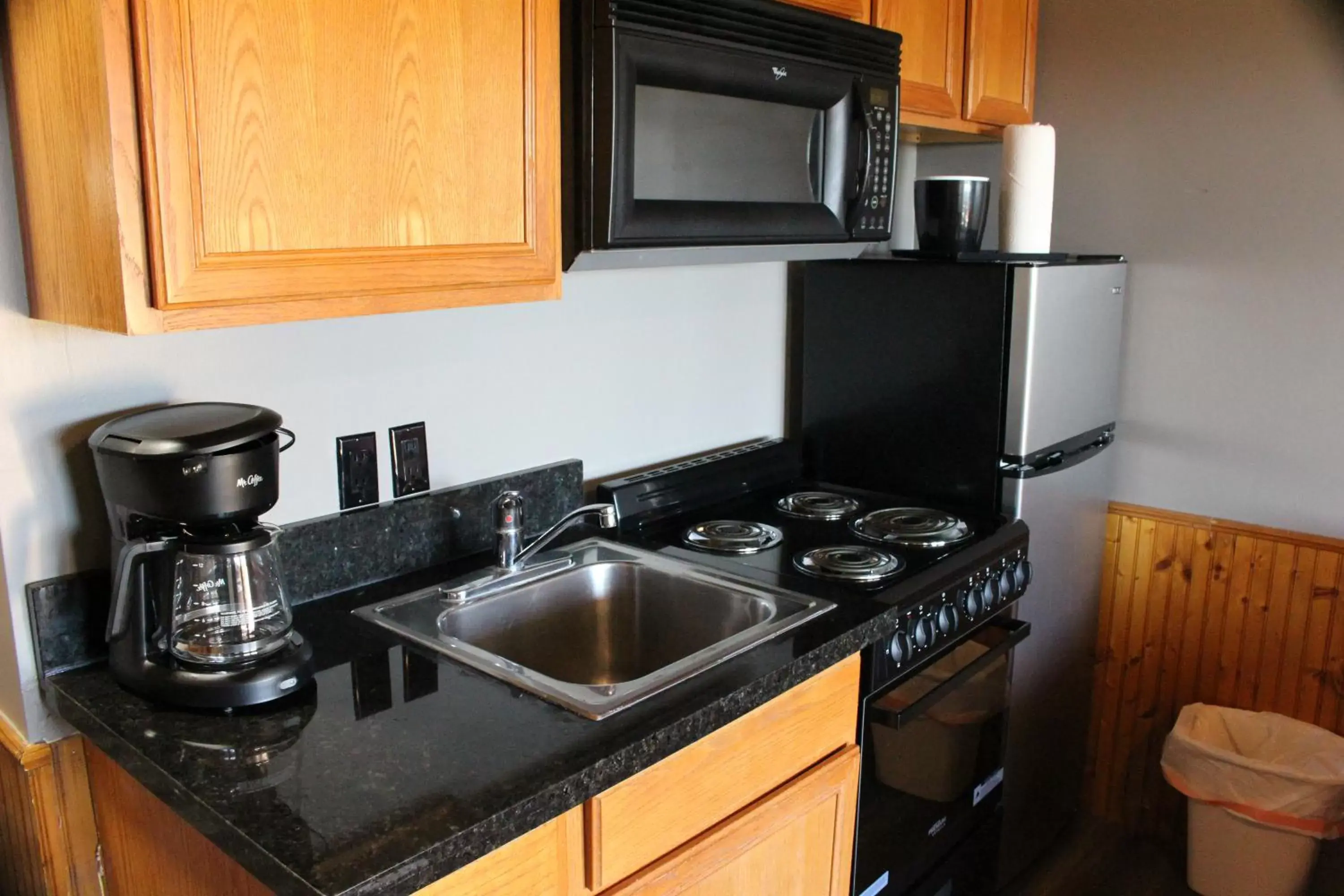 Kitchen/Kitchenette in Canyon Lakeview Resort