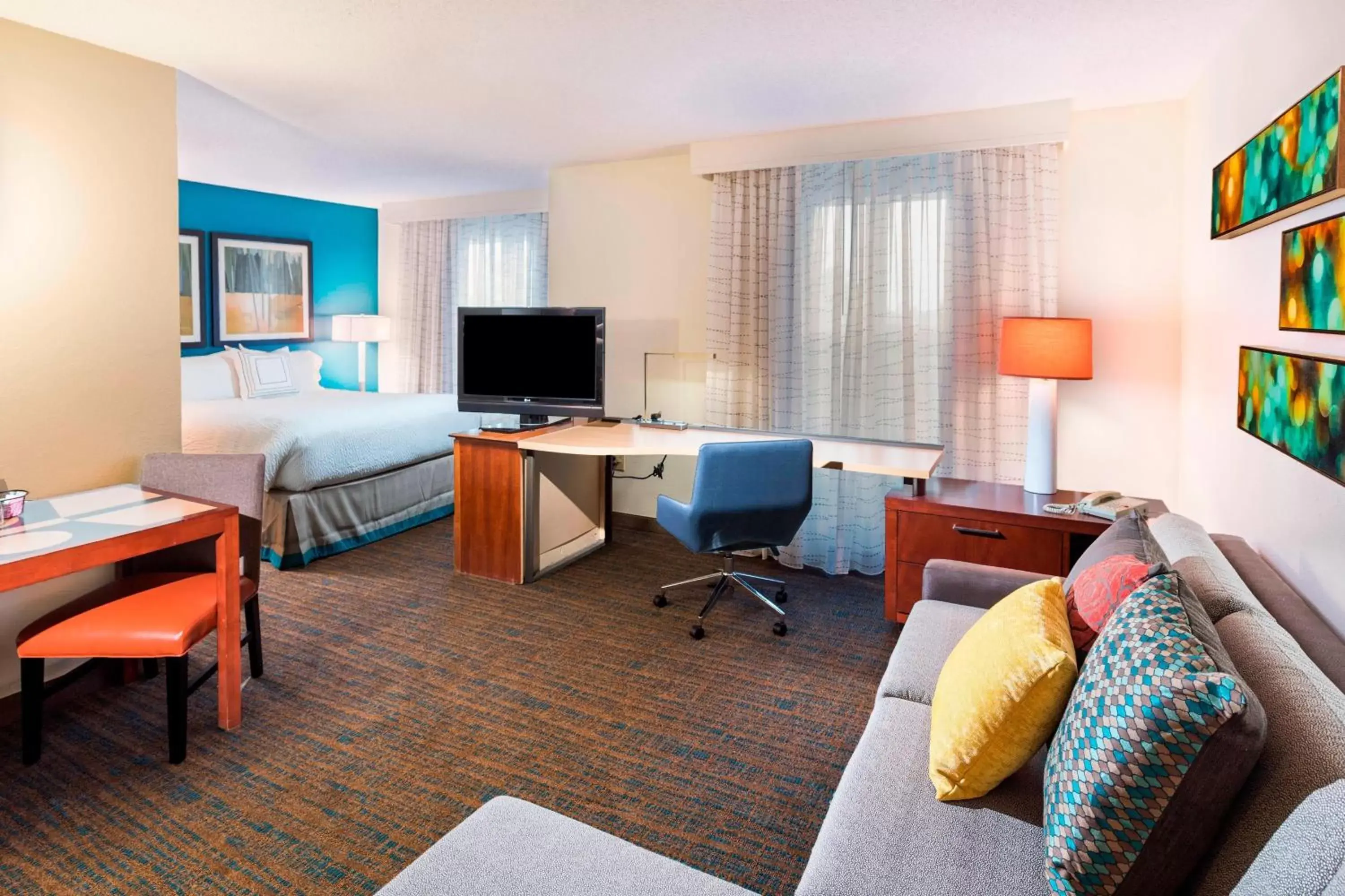 Living room, Seating Area in Residence Inn Huntsville