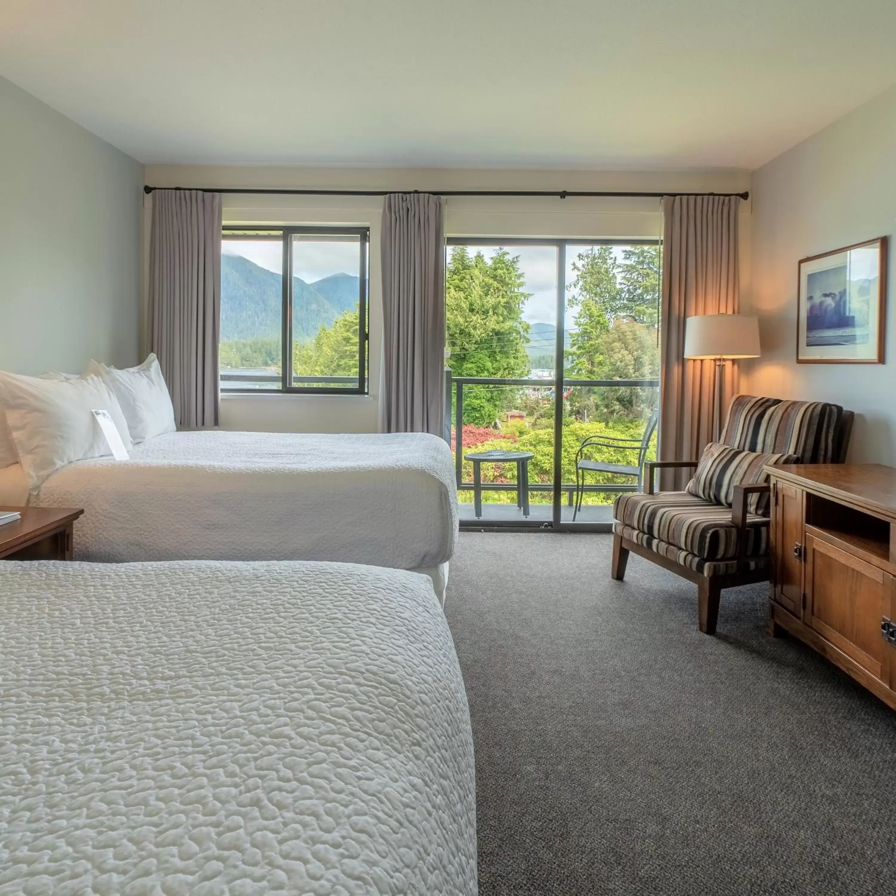 Double Room with Balcony and Ocean View in Tofino Motel Harborview