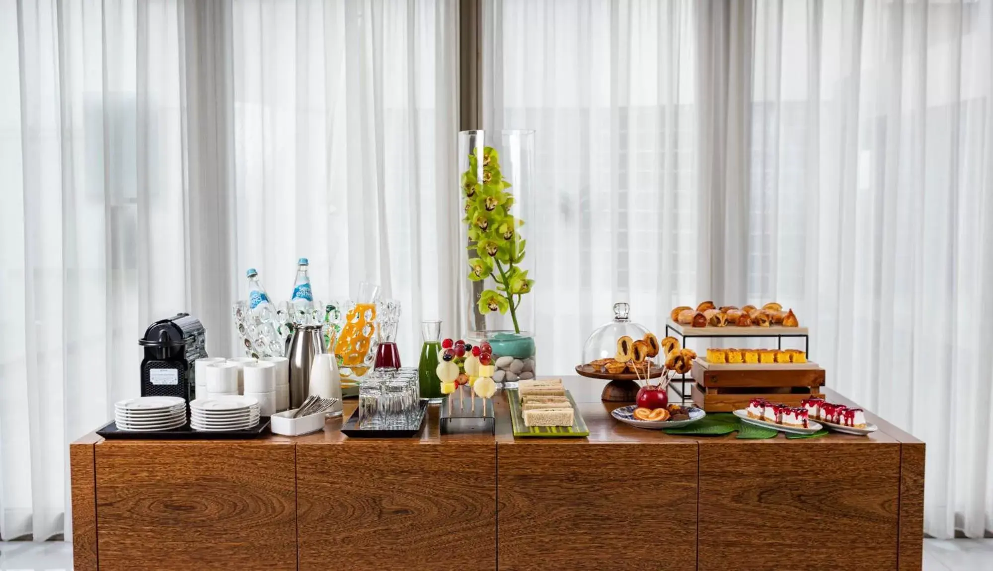 Breakfast in NH Coimbra Dona Ines Breakfast in NH Coimbra Dona Ines