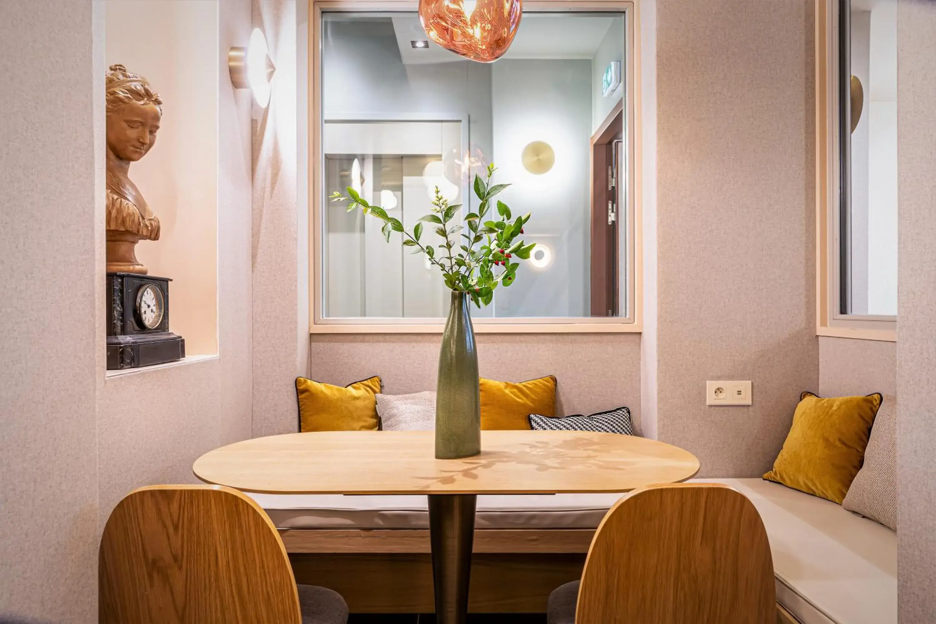 Living room in Hôtel Veryste & Spa Paris Living room in Hôtel Veryste & Spa Paris