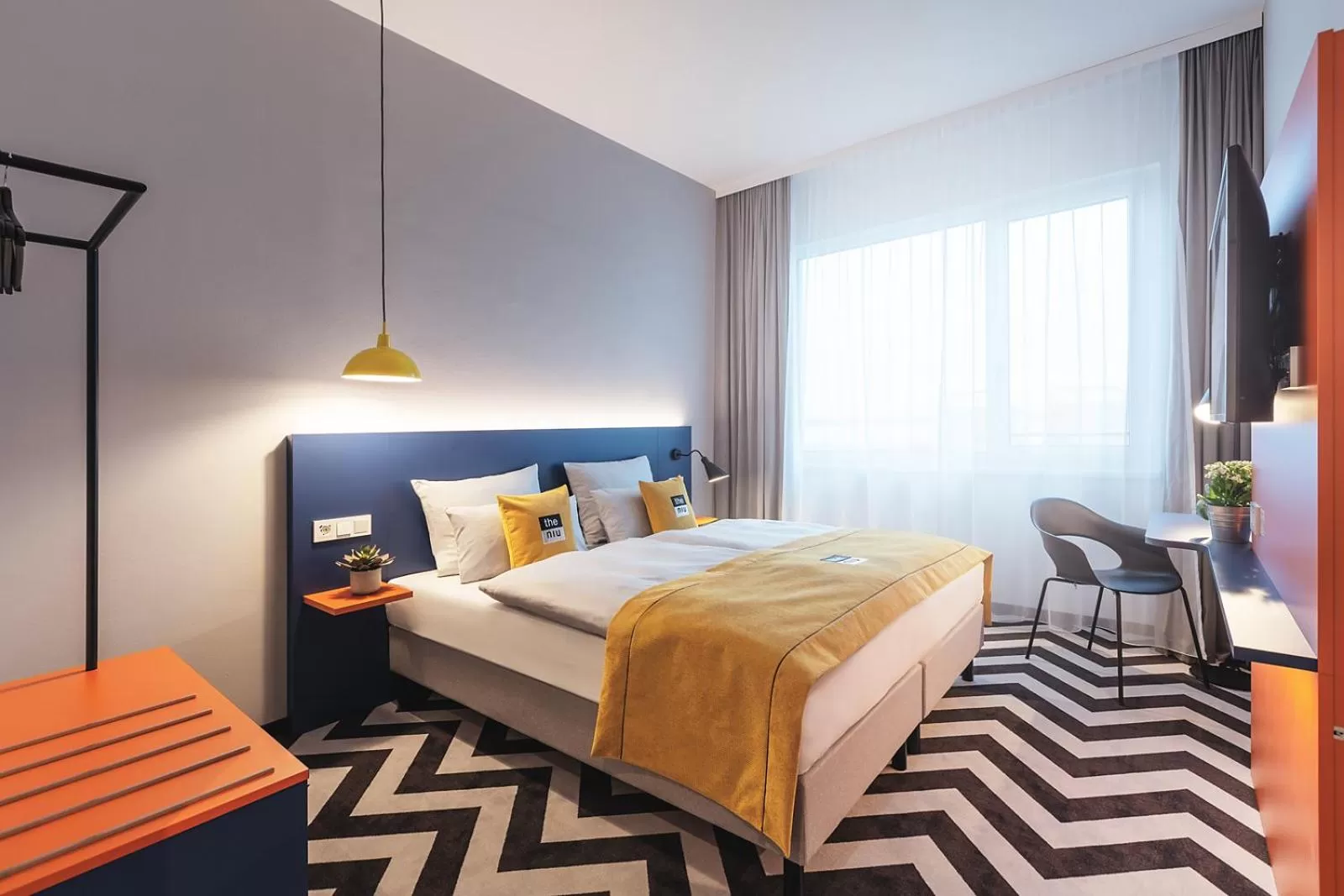 Holiday Inn - the niu, Form Stuttgart Feuerbach by IHG