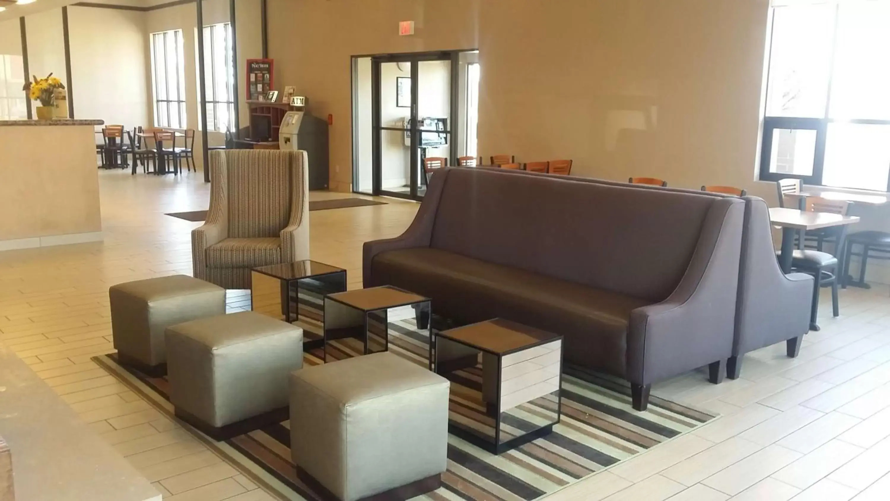 Lobby or reception, Seating Area in Best Western Ambassador Inn & Suites