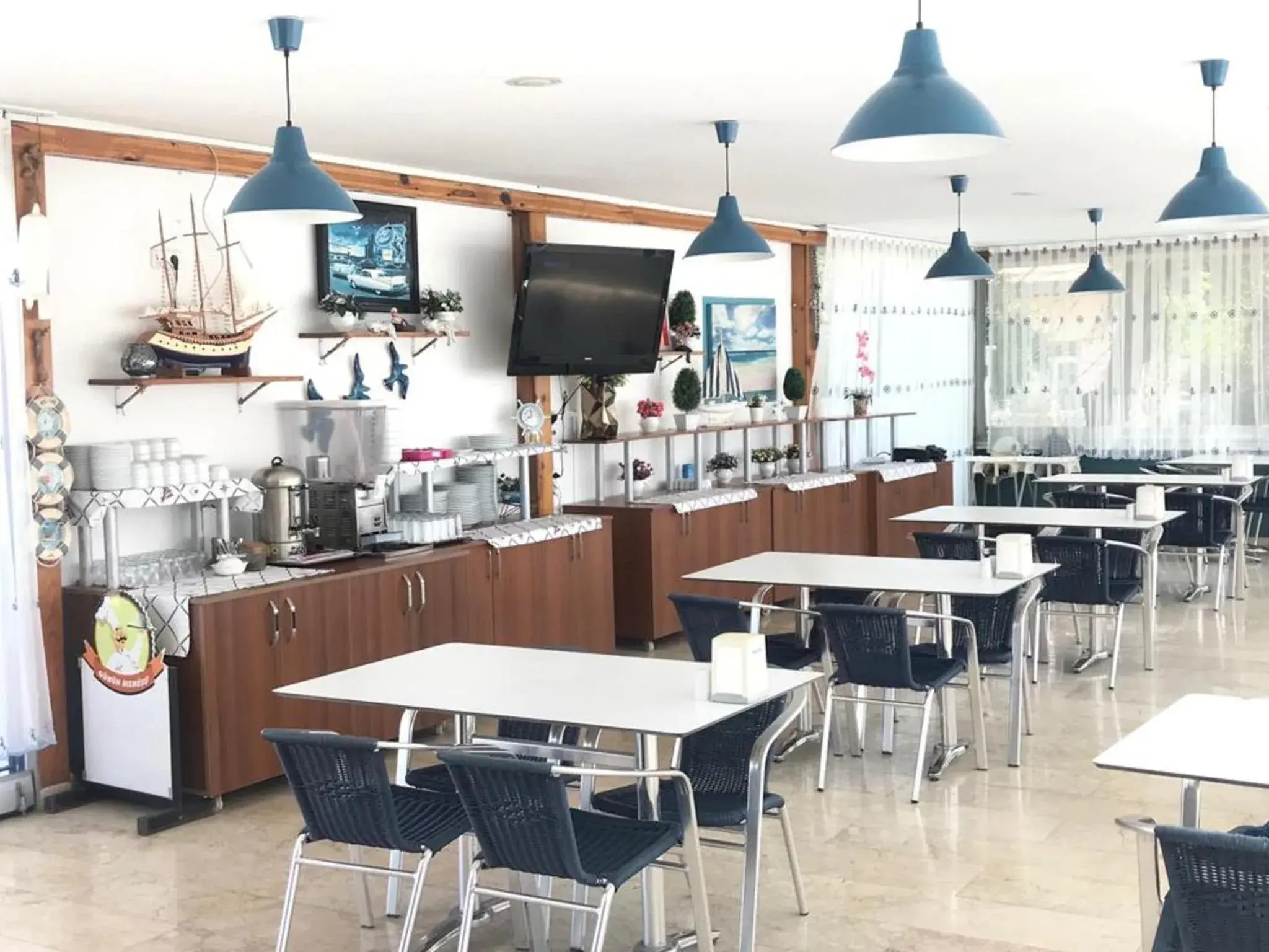 Restaurant/Places to Eat in Rota Hotel