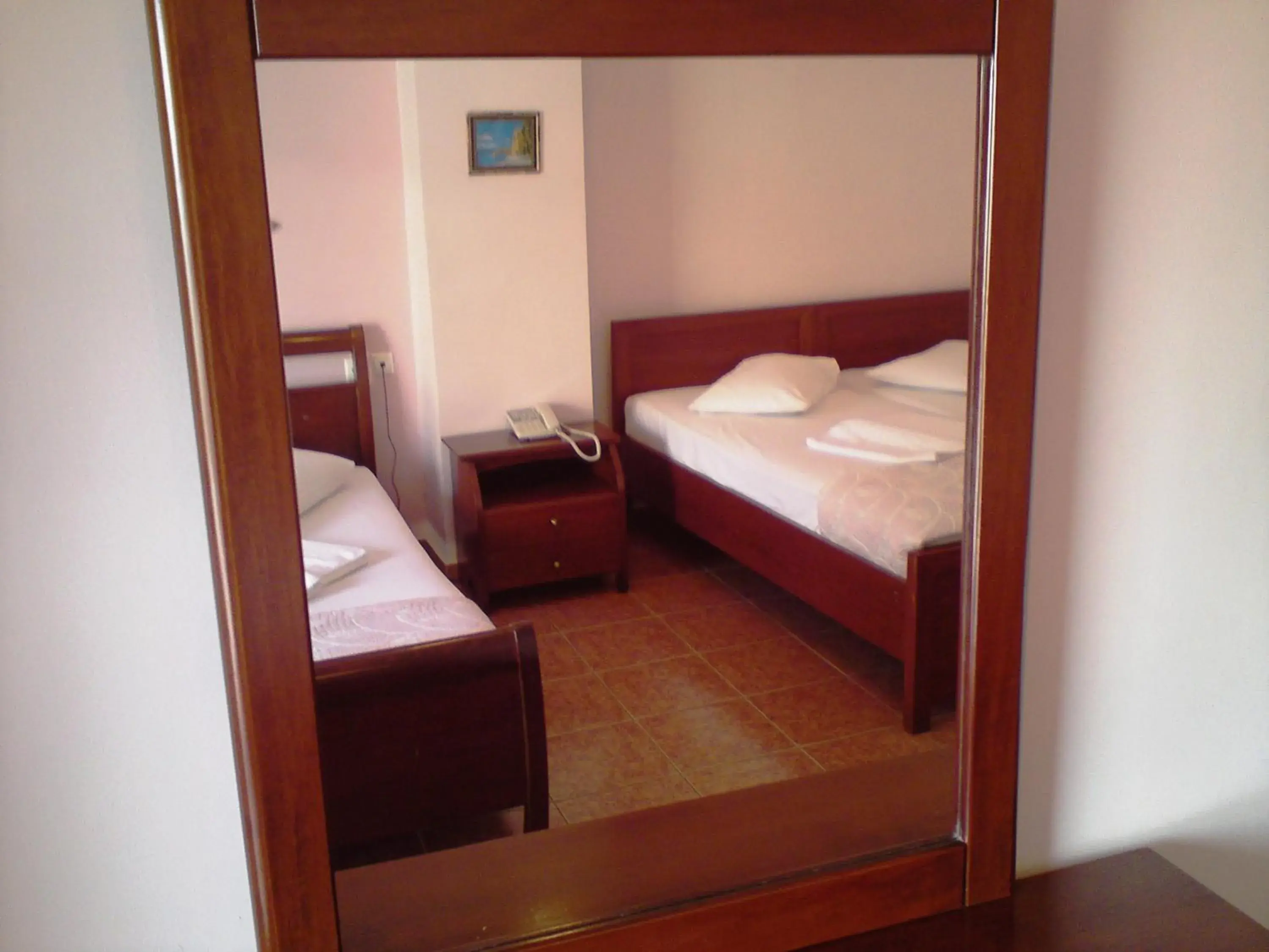 Bed in Faros II