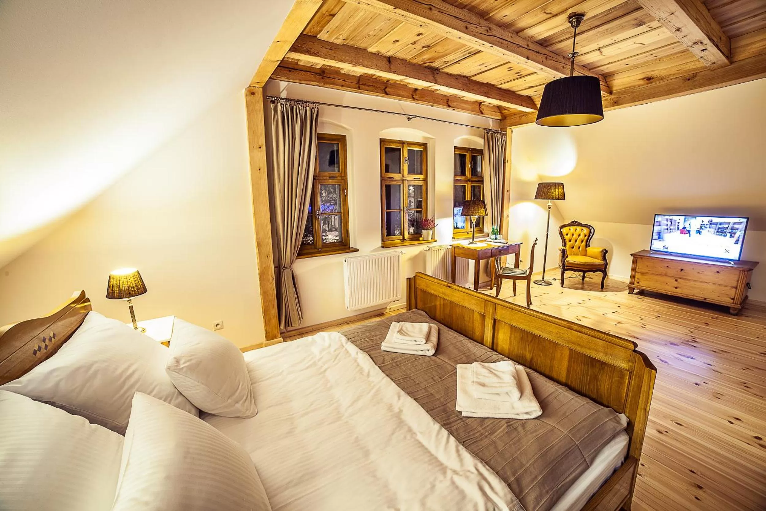 Photo of the whole room, Bed in Pensjonat Dom Zegarmistrza