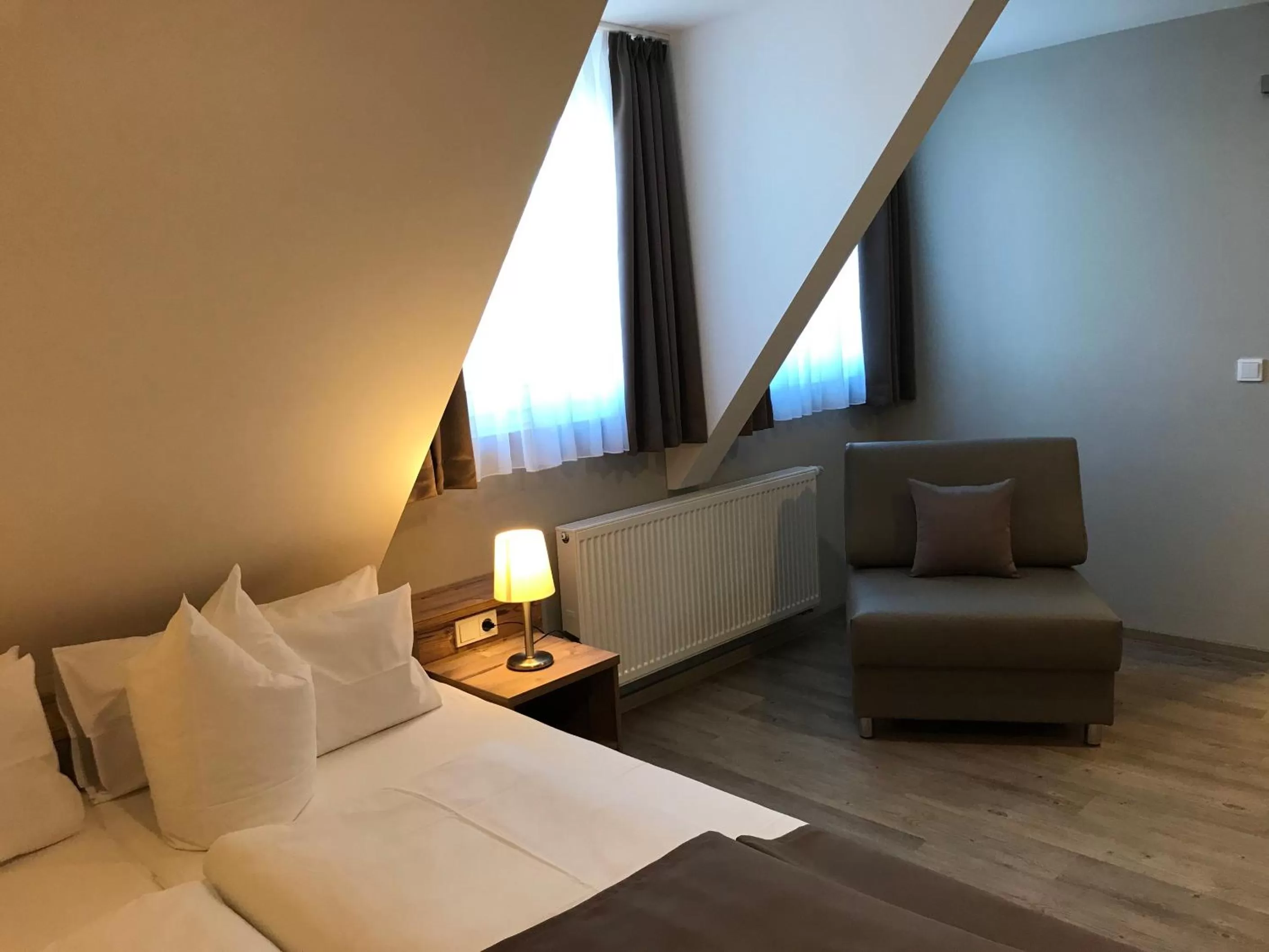 Bed in Hotel-Gasthof Neue Post