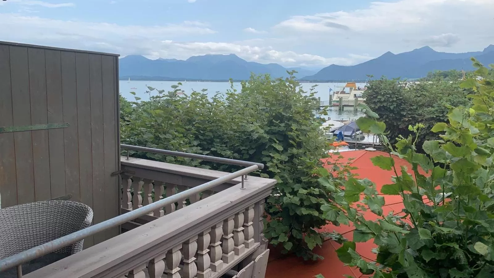 Lake view in Sieben Zimmer am See