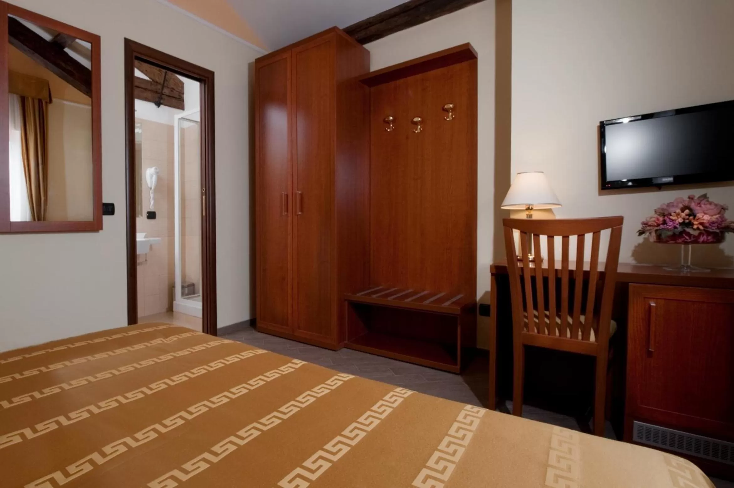 Bedroom, Bed in Hotel Roma Tiburtina Metro