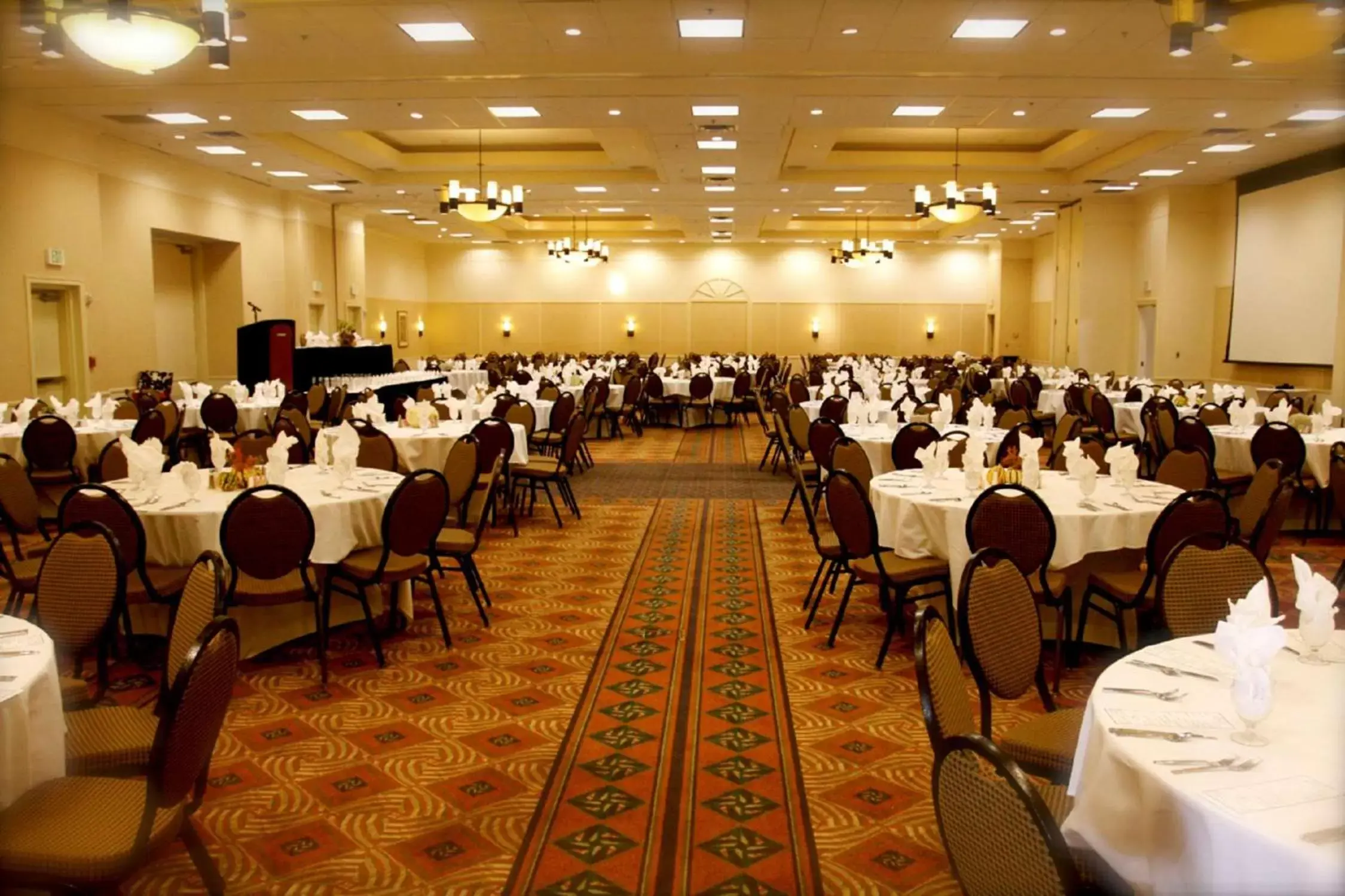 Meeting/conference room, Restaurant/Places to Eat in Hilton Garden Inn Albany