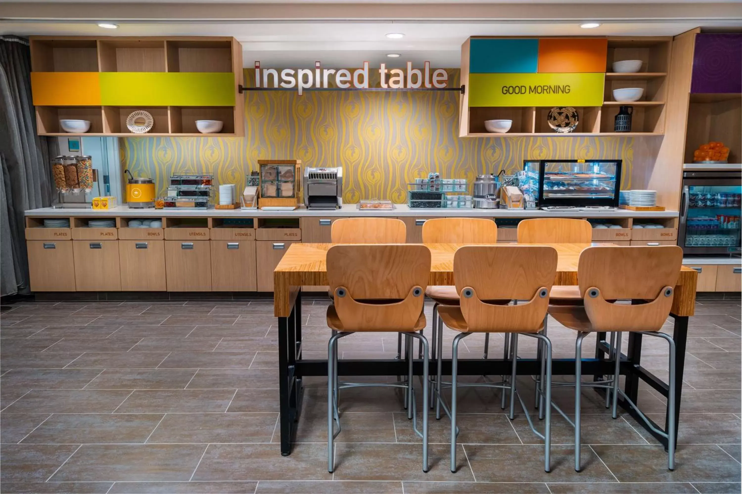 Breakfast in Home2 Suites Bakersfield Breakfast in Home2 Suites Bakersfield