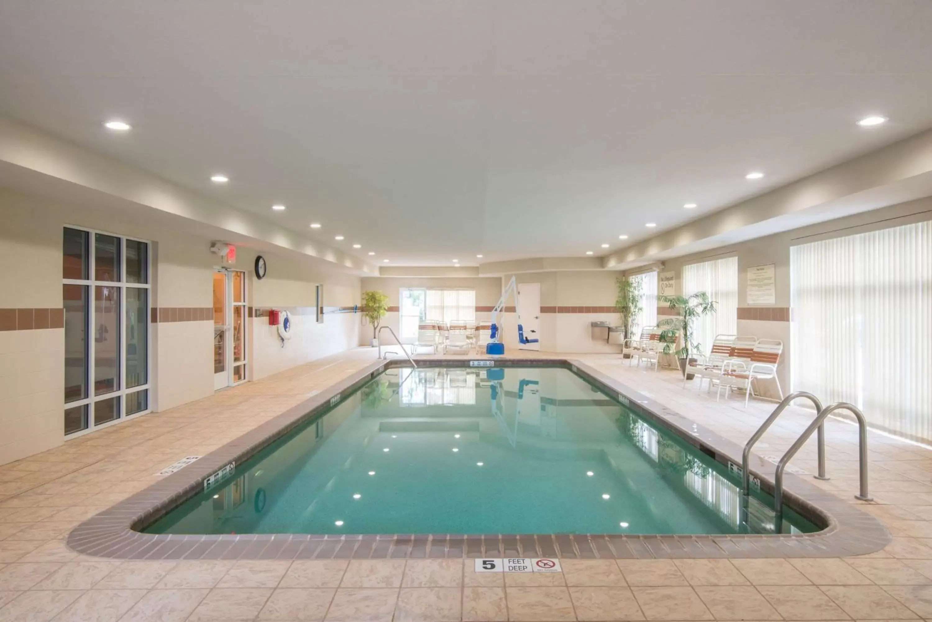 Pool view, Swimming Pool in Hampton Inn Kingston