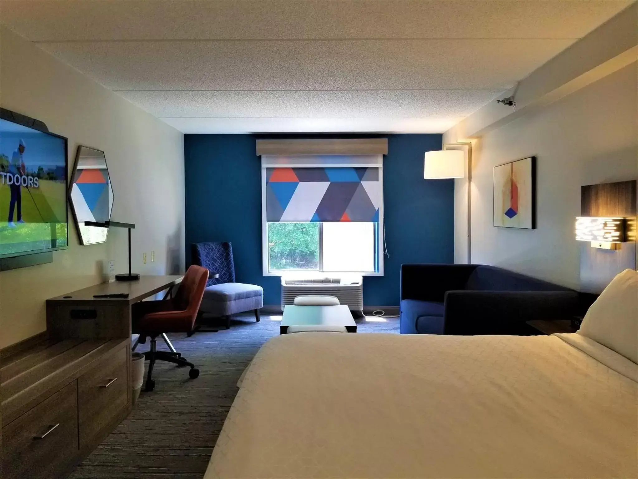 Bedroom, Bed in Holiday Inn Express Apex - Raleigh by IHG Bedroom, Bed in Holiday Inn Express Apex - Raleigh by IHG