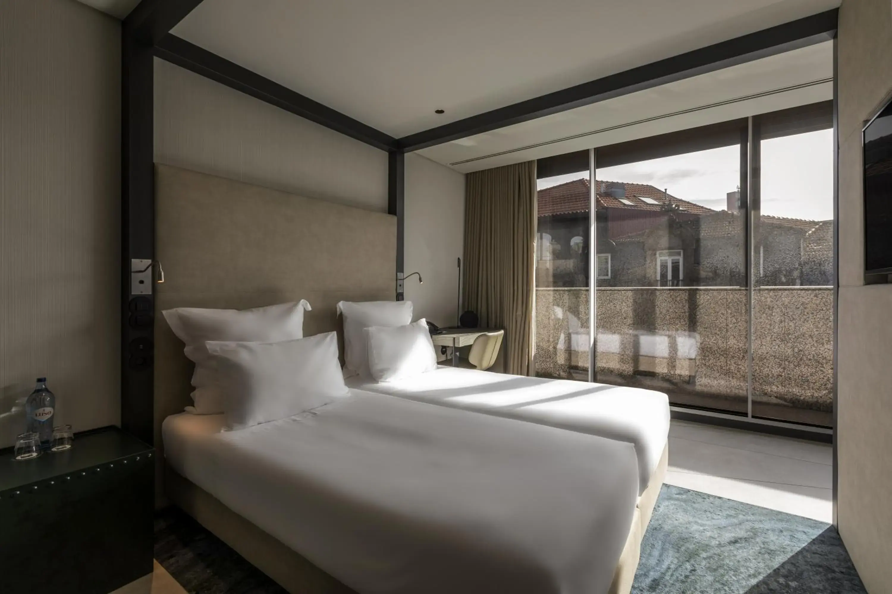 Bed in Porto Royal Bridges Hotel