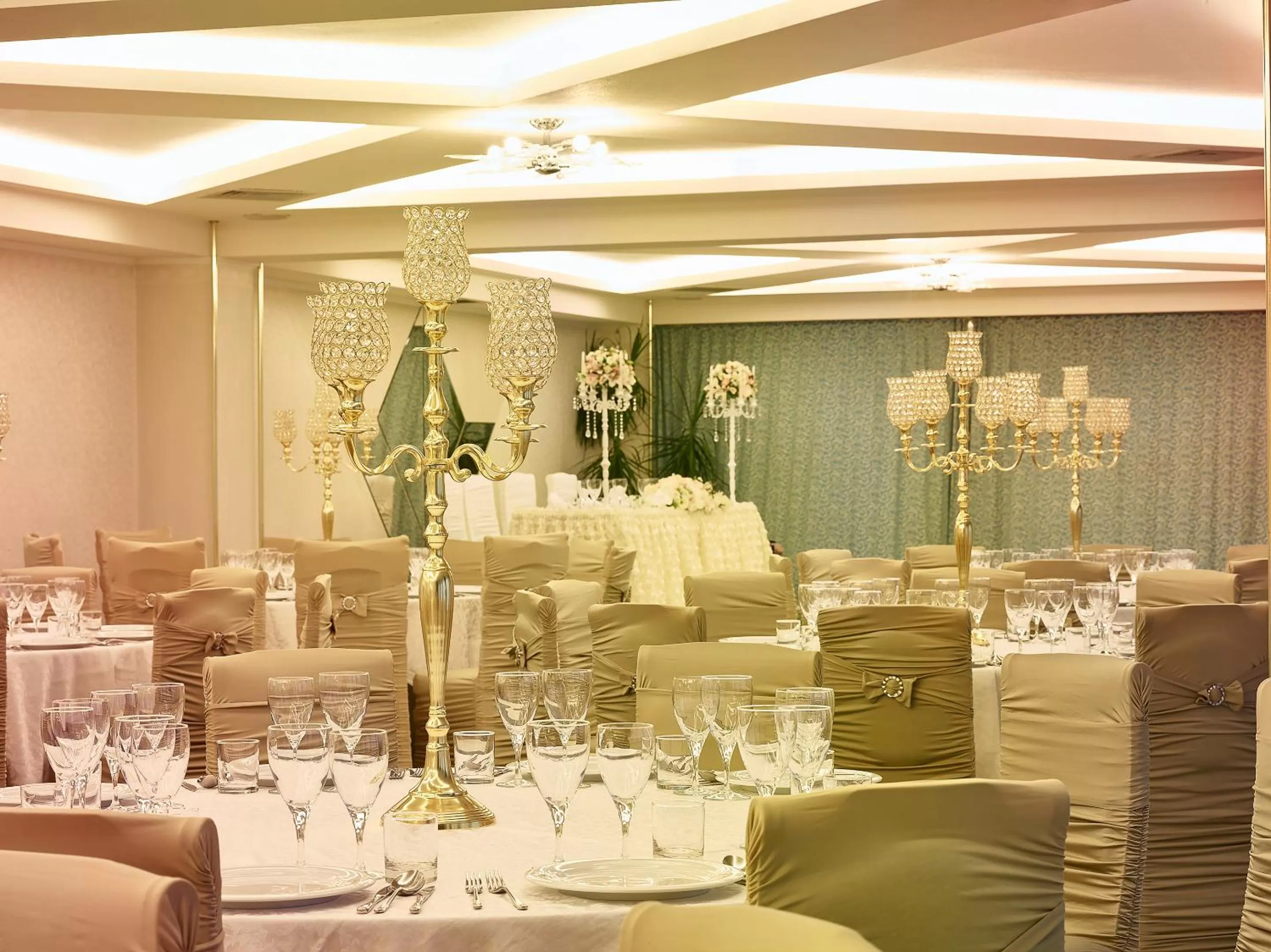 Entertainment in Continental Forum Oradea