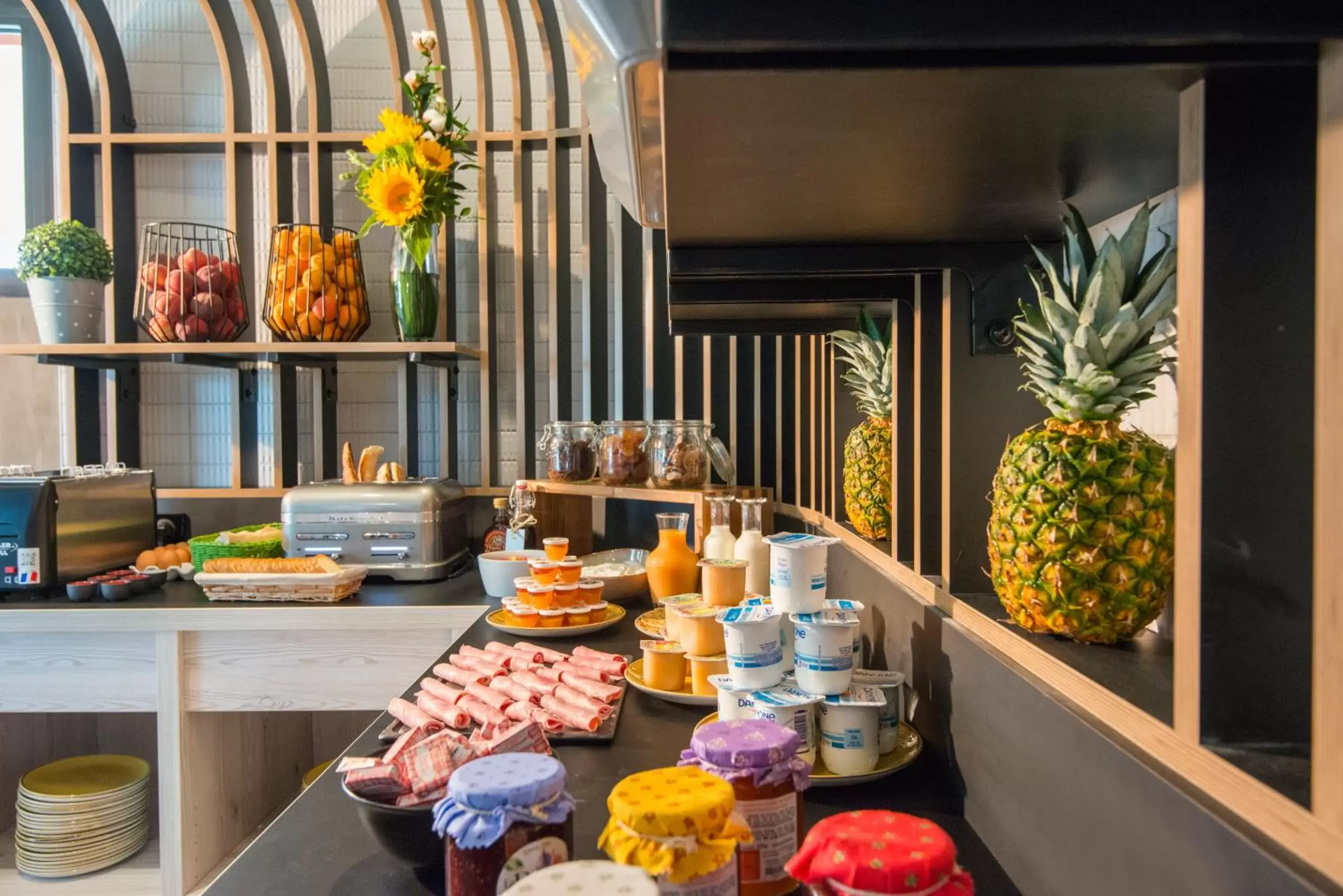 Buffet breakfast, Food in ibis Styles Pertuis Portes du Luberon