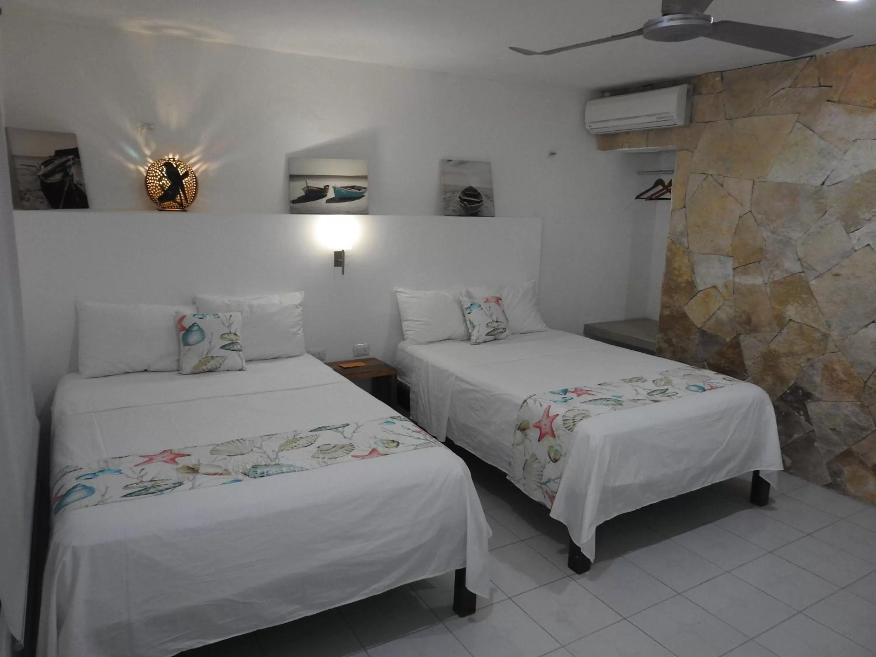 Bed in Hotel Villa de Pescadores