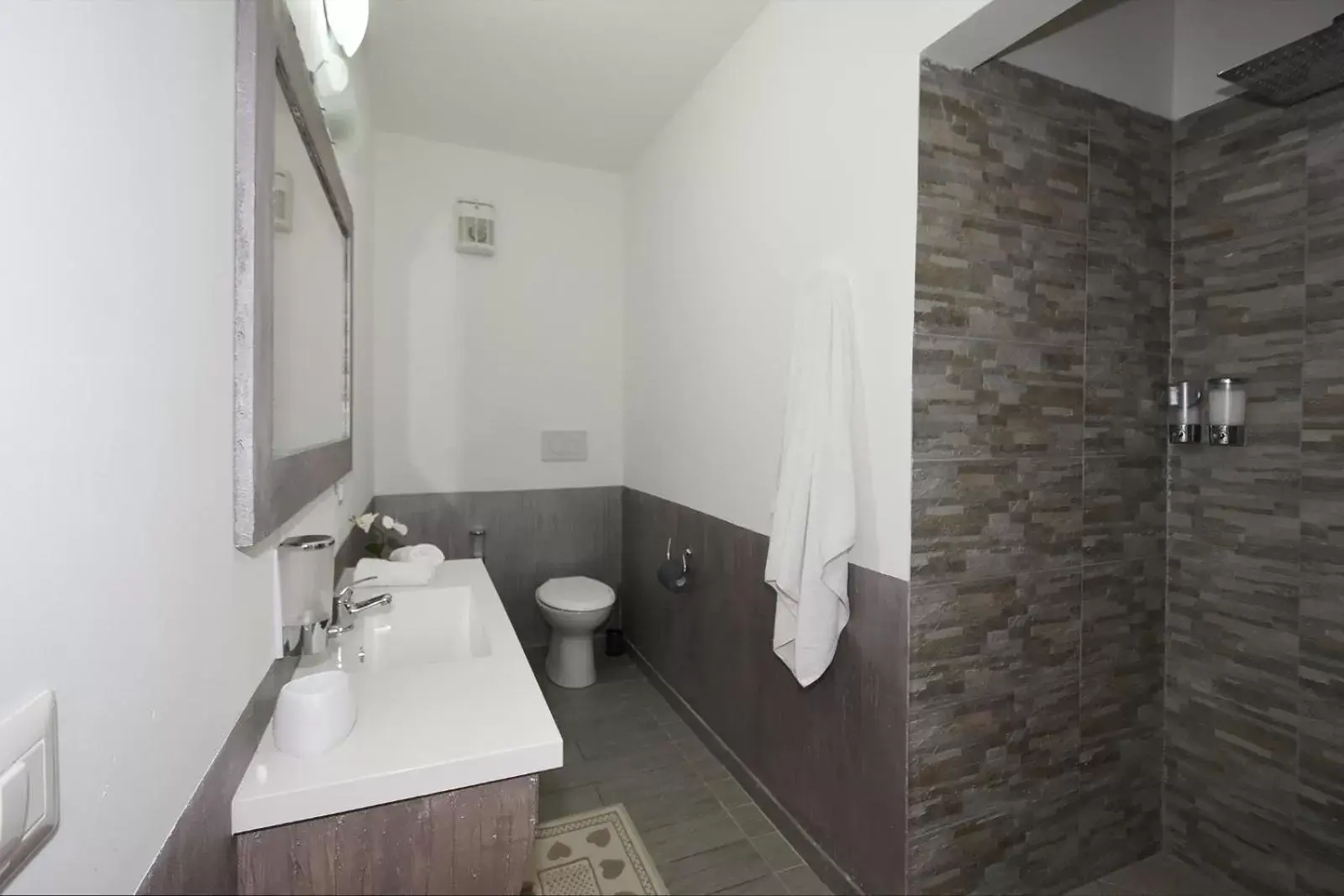 Bathroom in ILLUVIA affitto camere