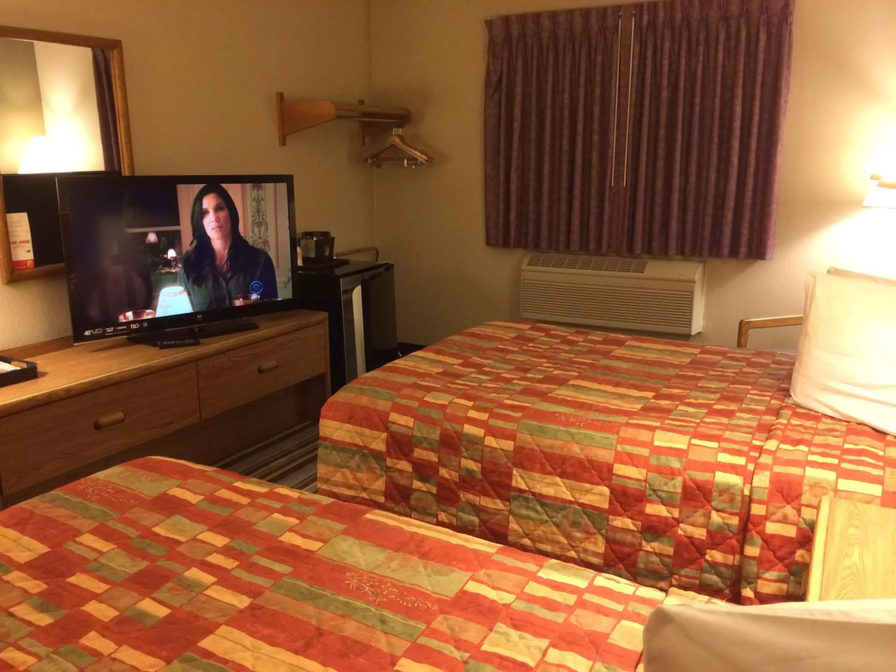 Bed in Super 8 by Wyndham Knoxville