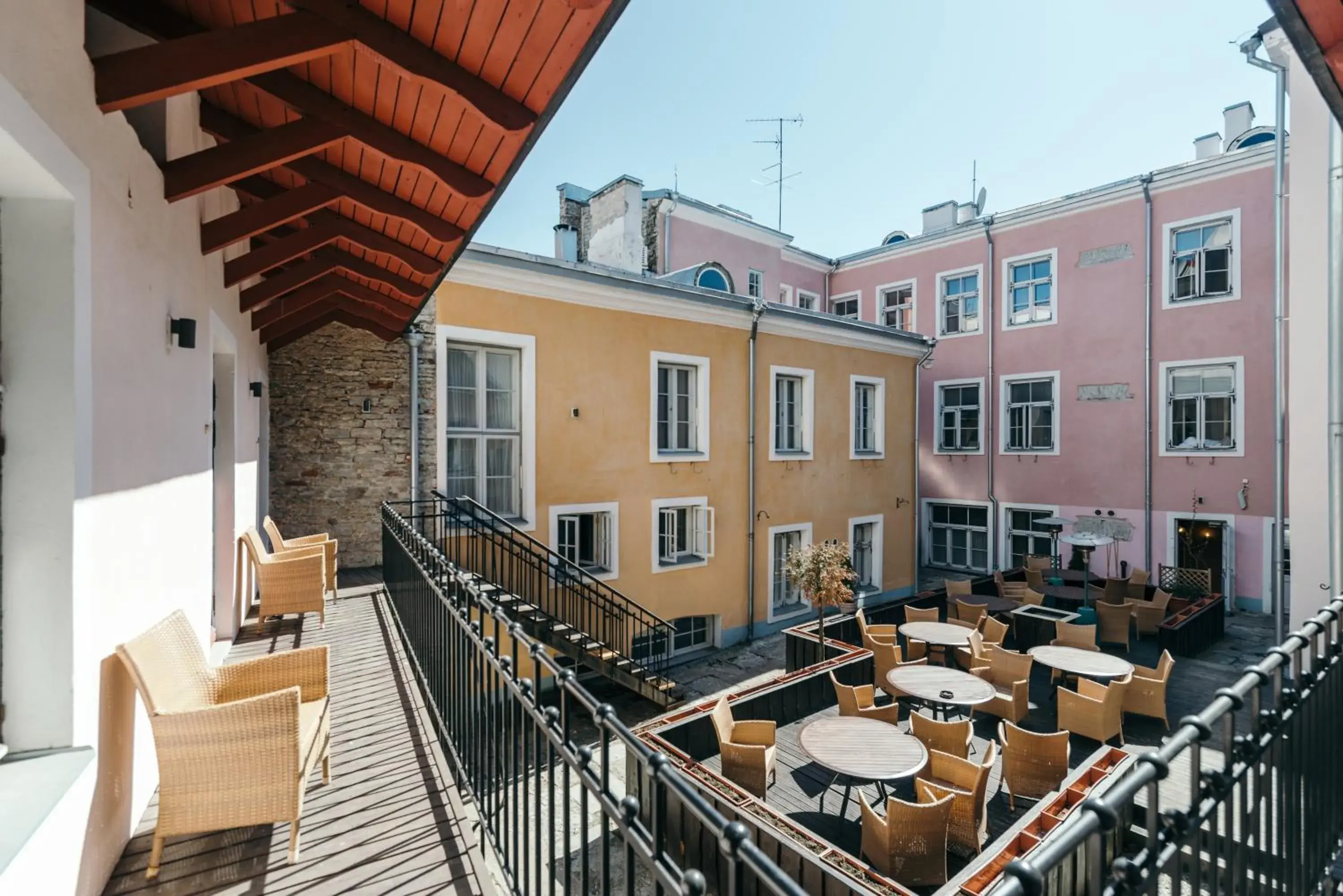 Patio in Merchants House Hotel