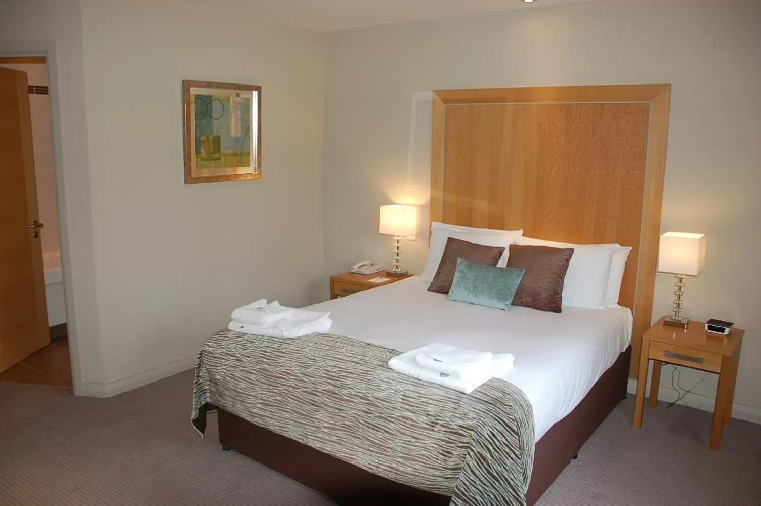 Bed in Kings Court Hotel
