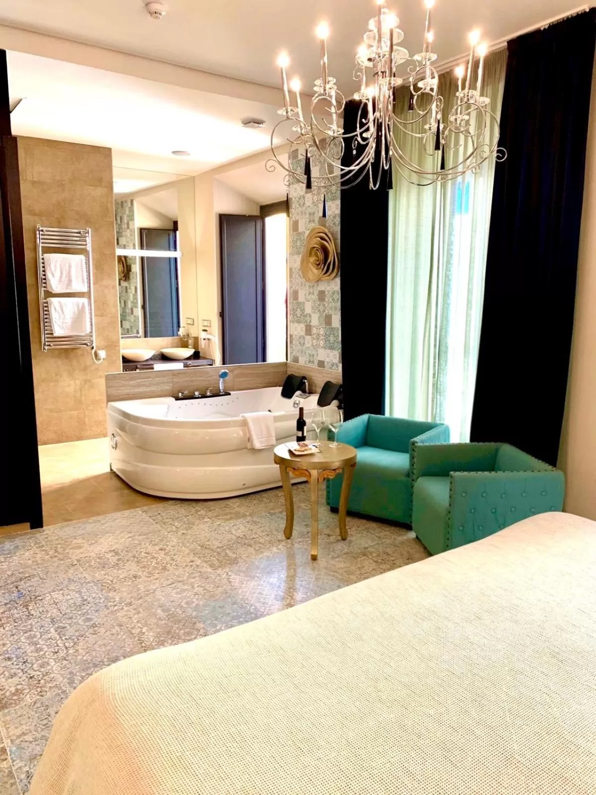 Bathroom, Bed in Akla Hotel Mérida