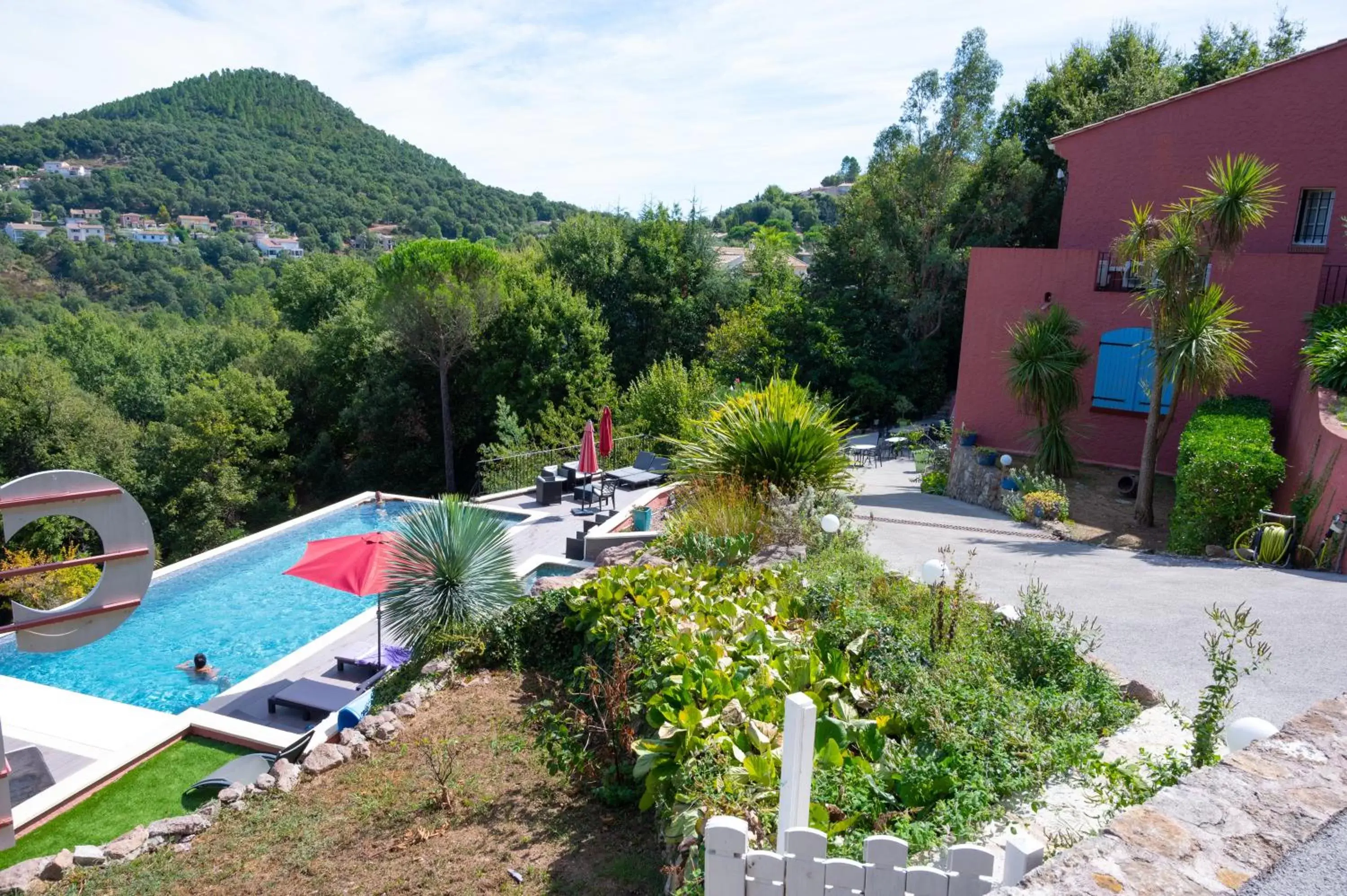 Pool View in Le Mas de la Verrerie