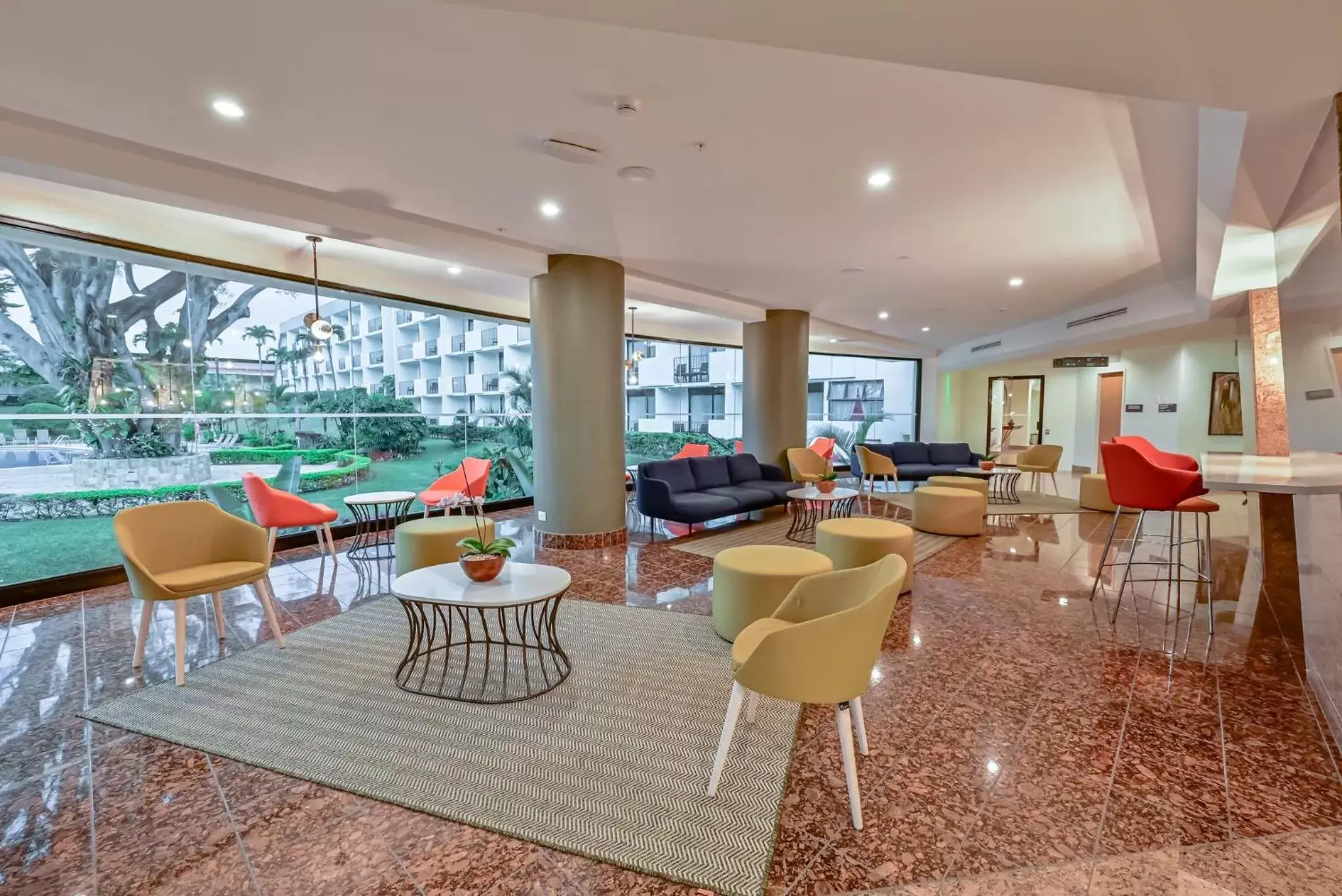 Property building, Lounge/Bar in Holiday Inn - San Jose La Sabana, an IHG Hotel