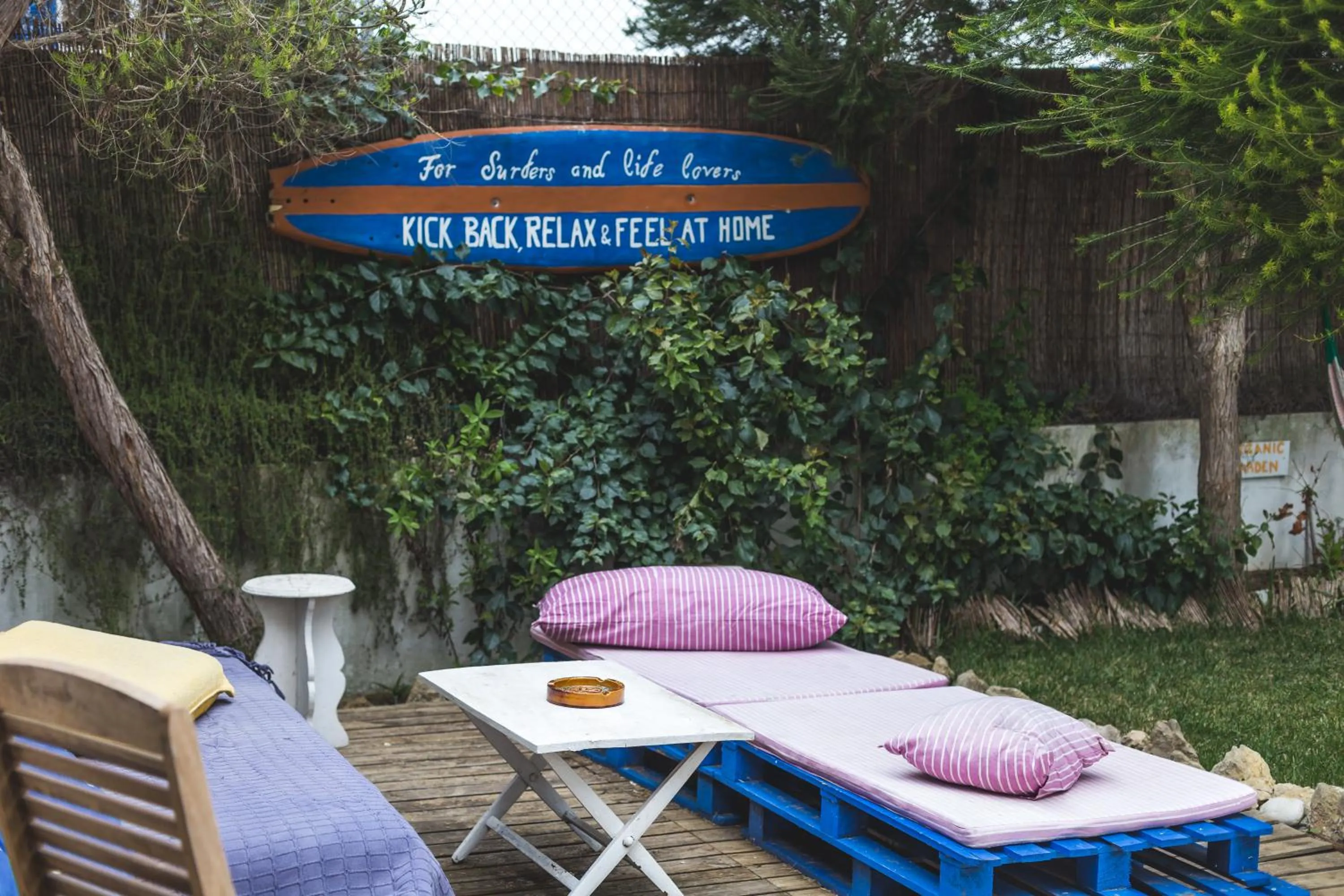 Garden in Ericeira Chill Hill Hostel & Private Rooms