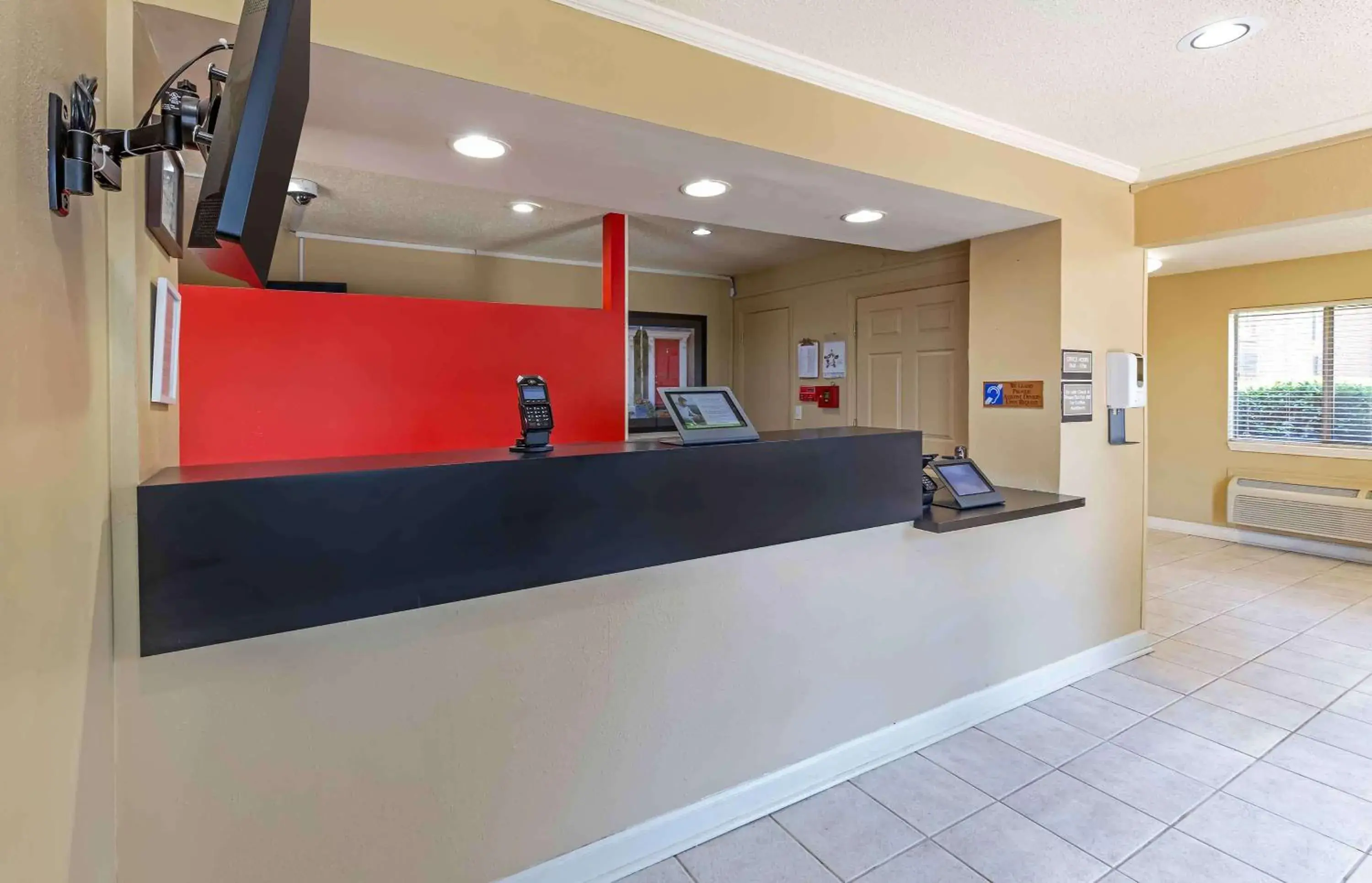 Lobby or reception, Lobby/Reception in Extended Stay America Suites - Greensboro - Wendover Ave