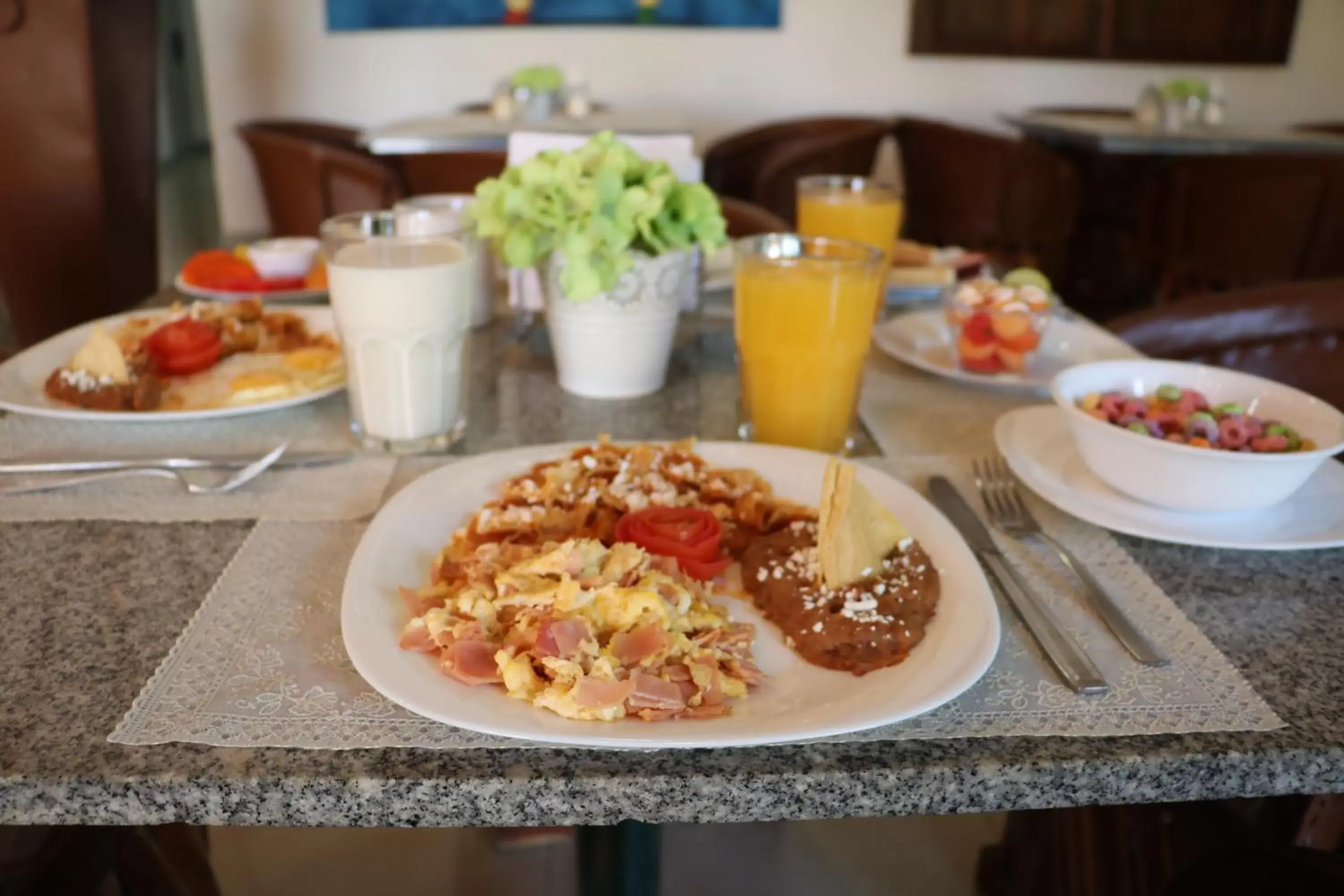 Breakfast in Zar Guadalajara