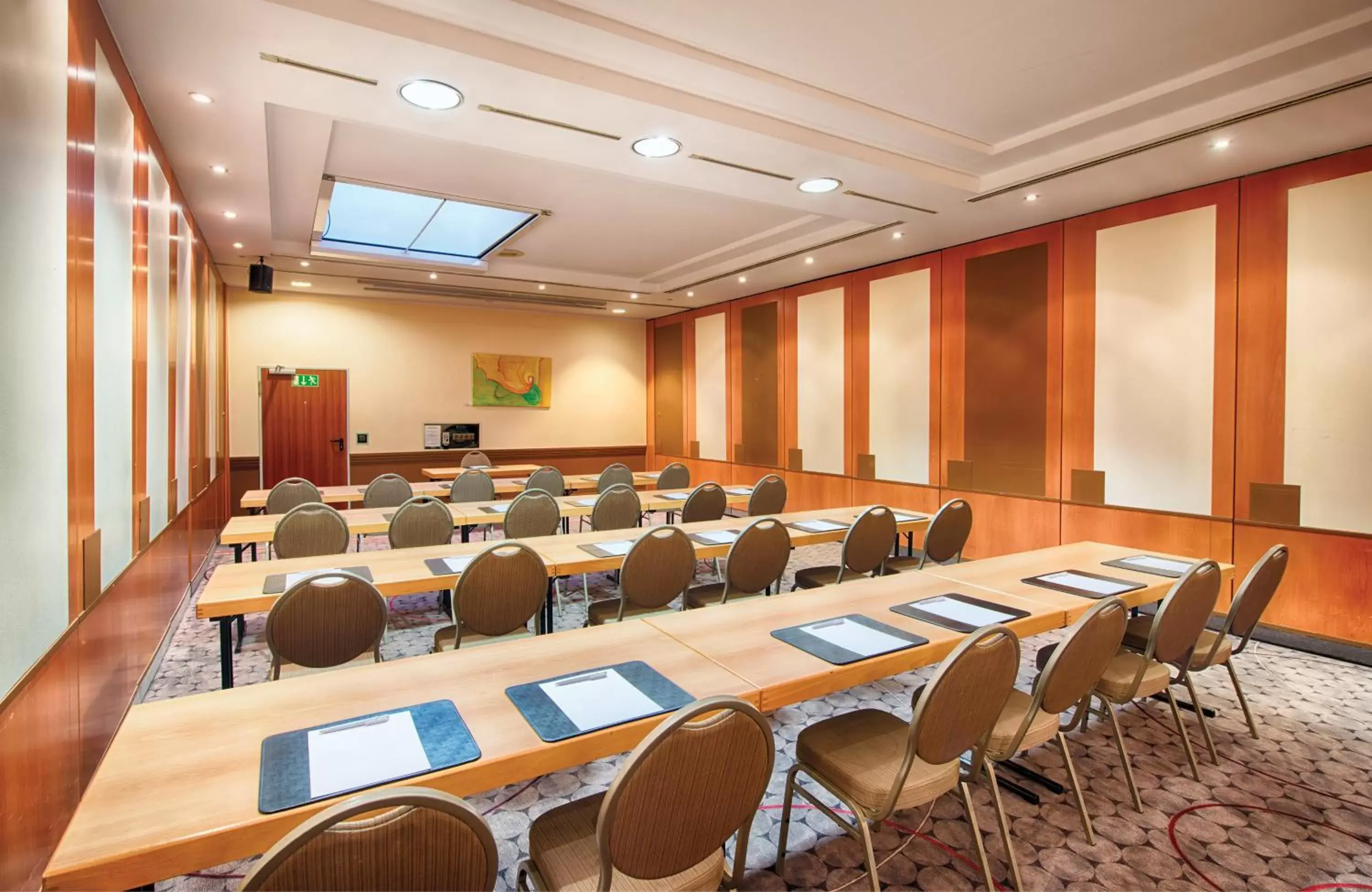 Meeting/conference room in Leonardo Hotel Düsseldorf Airport Ratingen