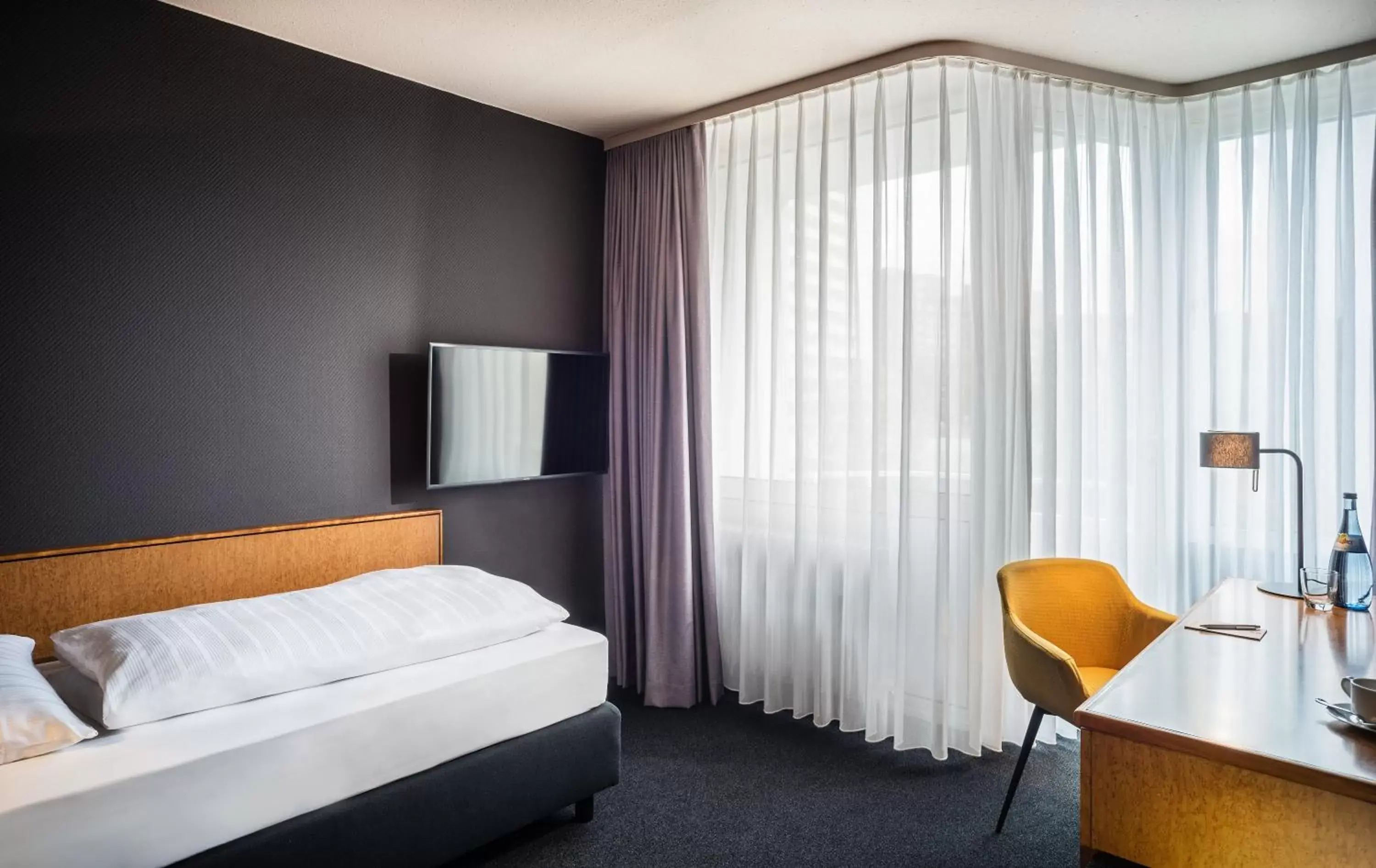 Bed, Seating Area in Best Western Hotel Kaiserslautern