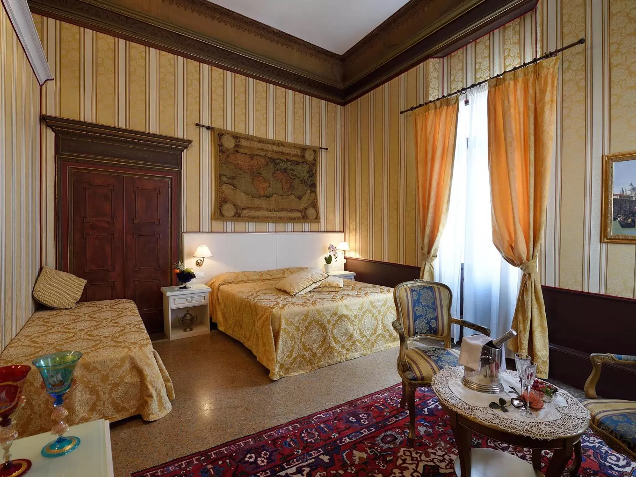Bedroom, Bed in Hotel Corte dei Greci