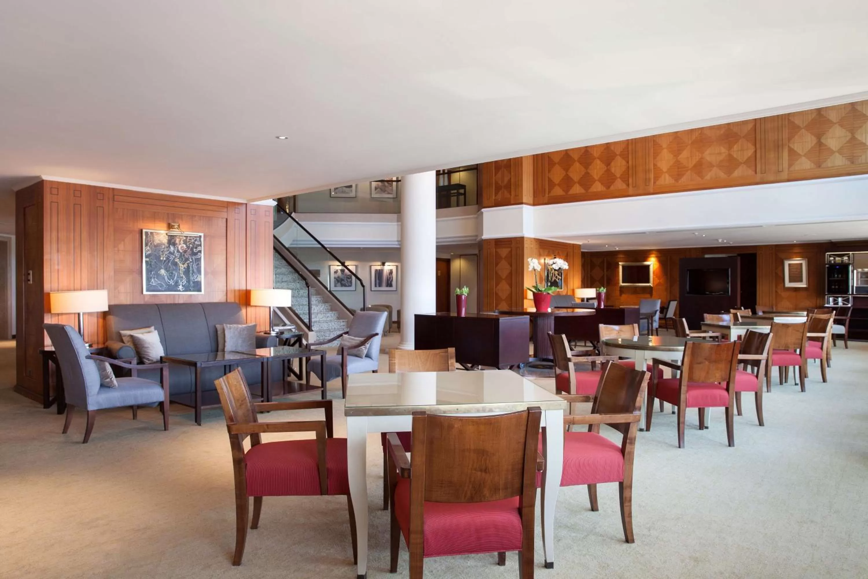 Lounge or bar in Hyatt Regency Belgrade