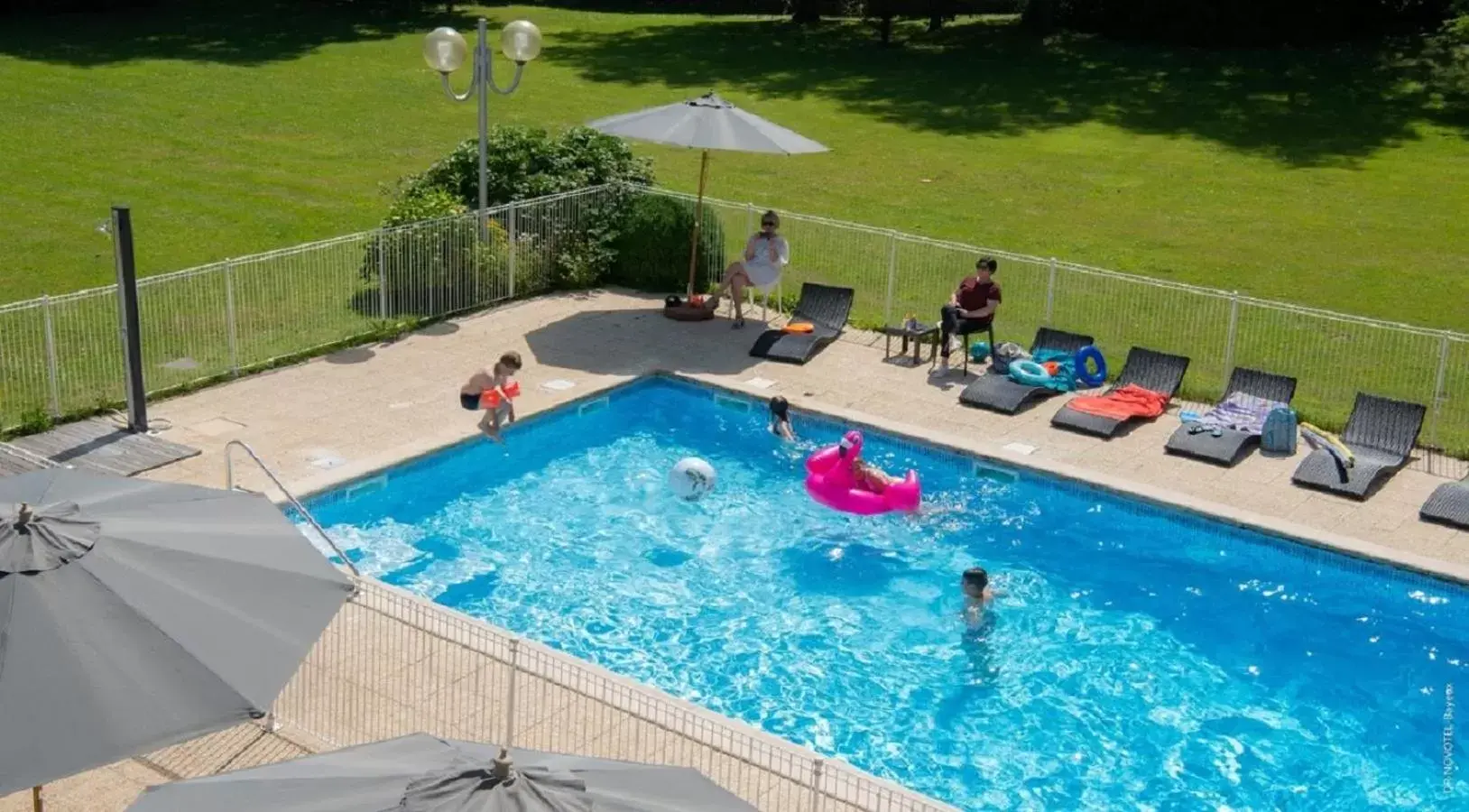 Swimming pool, Pool View in Novotel Bayeux