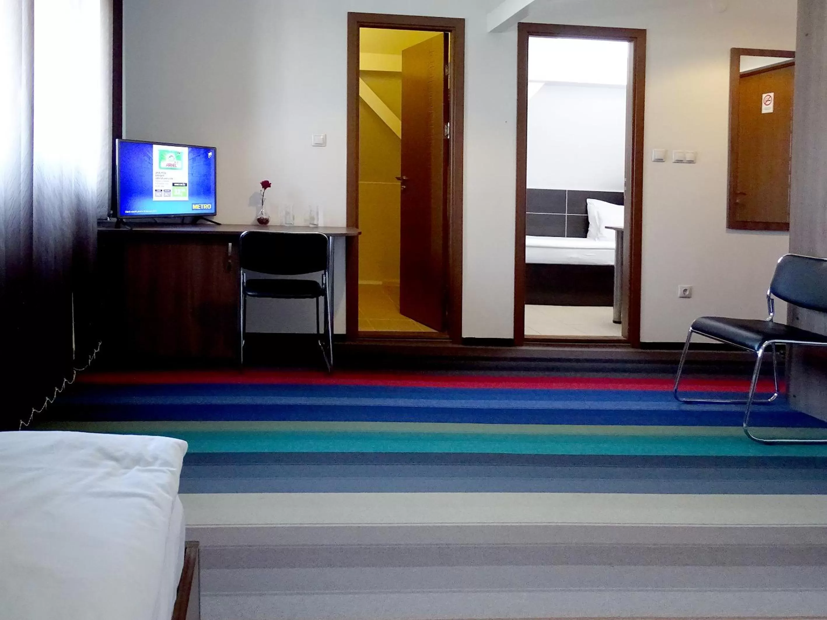 Living room, Swimming Pool in Prince Hotel