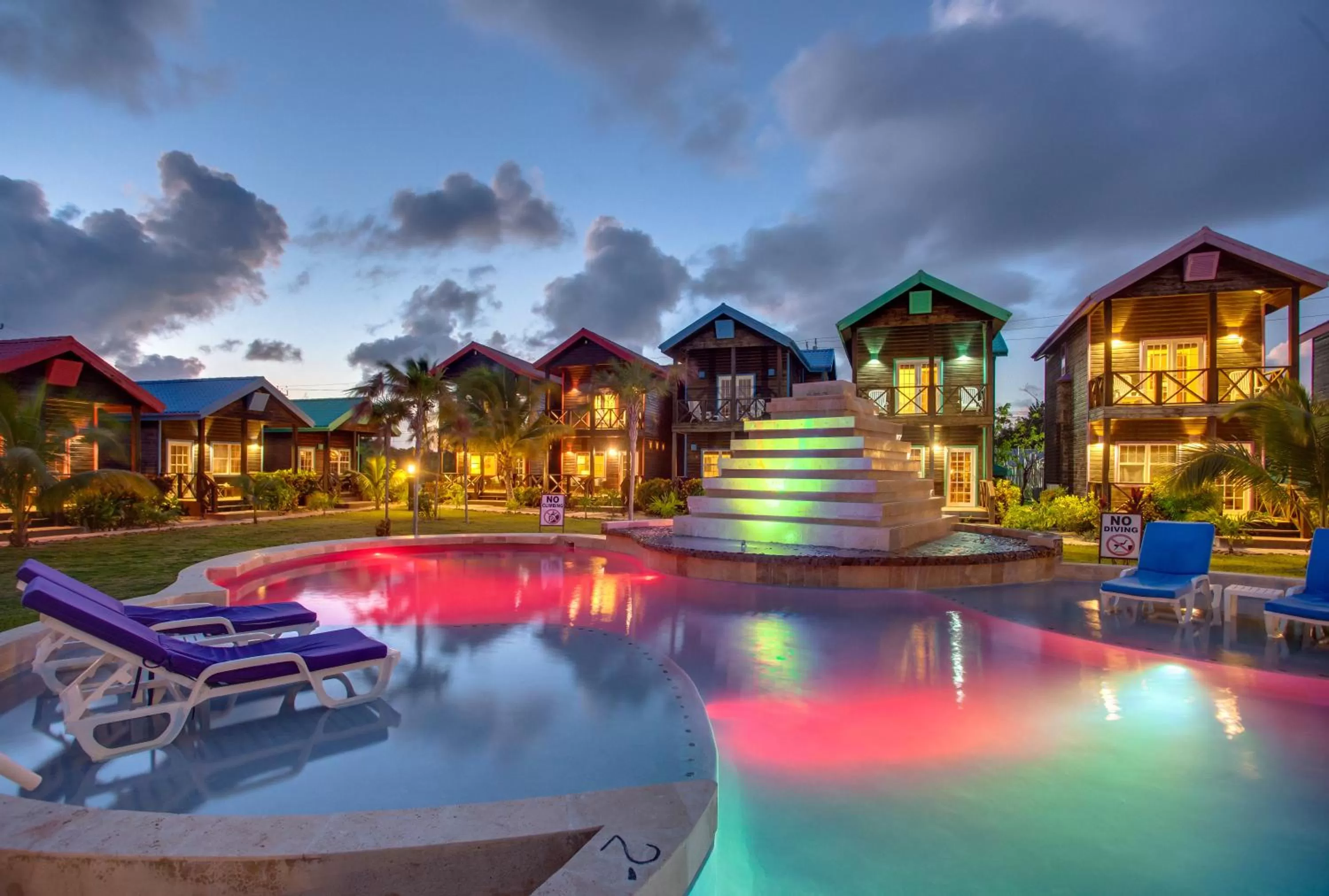 Swimming pool in X'tan Ha- The Waterfront