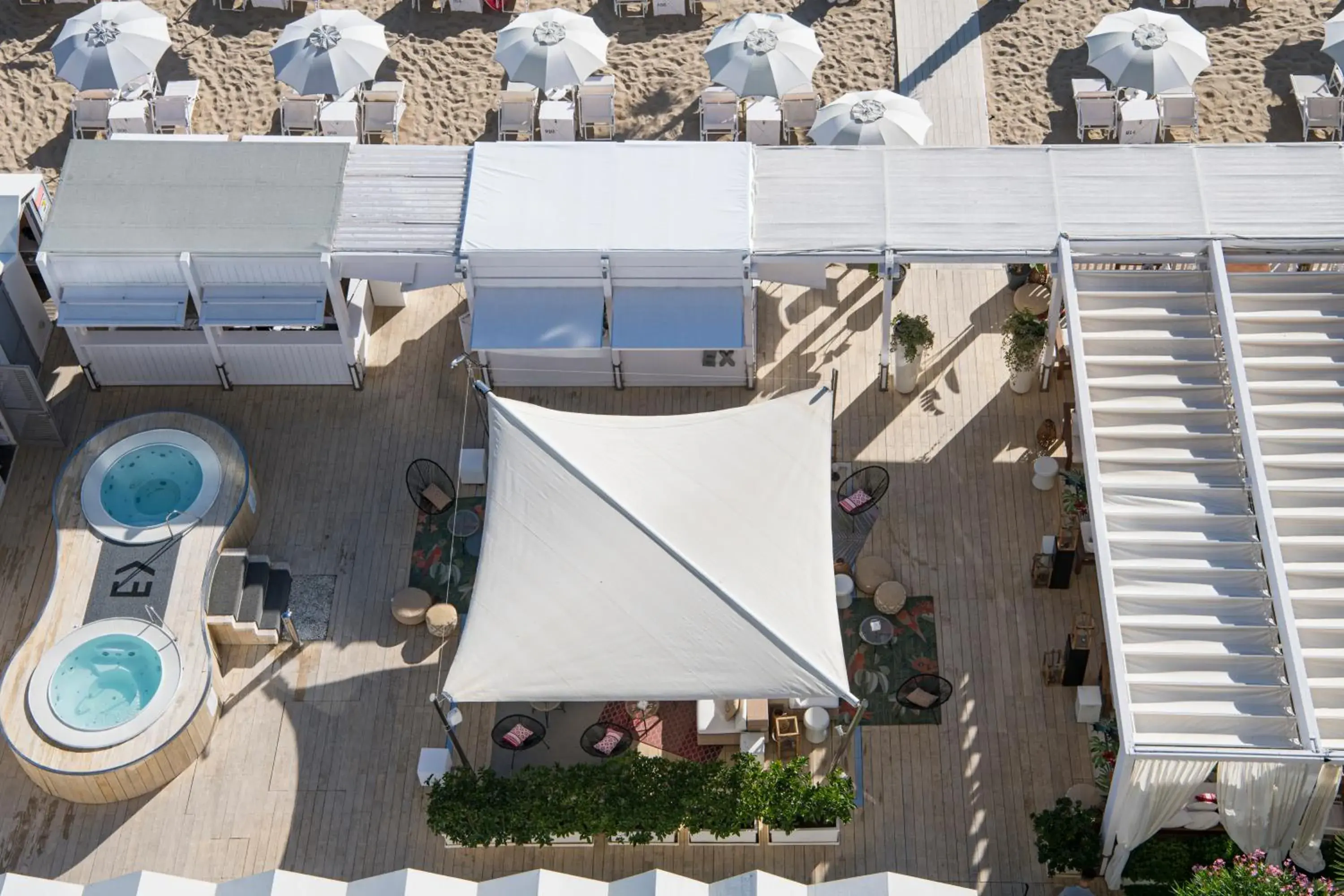 Bird's eye view, Pool View in Hotel Excelsior