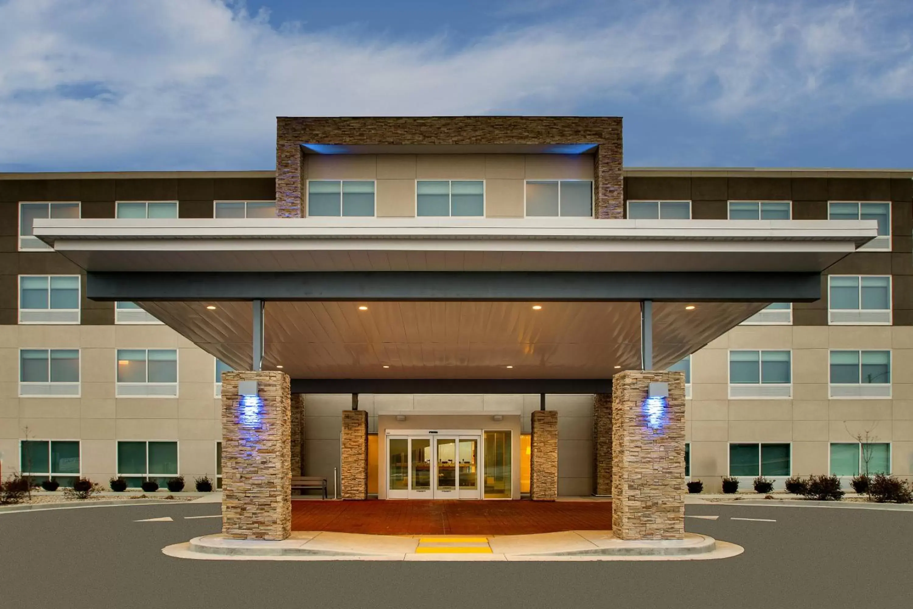 Property building in Holiday Inn Express & Suites Mt Sterling North, an IHG Hotel