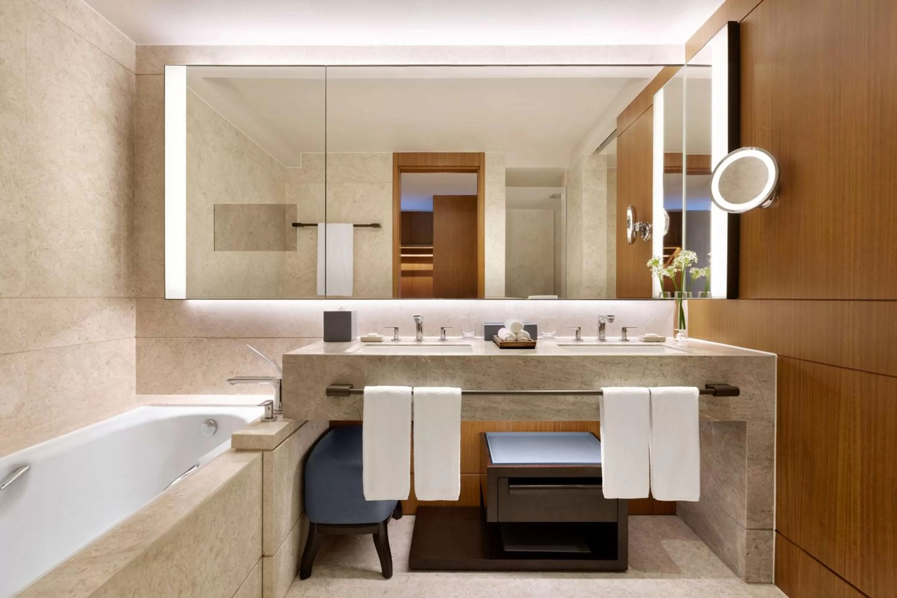 Toilet in Kerry Hotel Hong Kong by Shangri-la