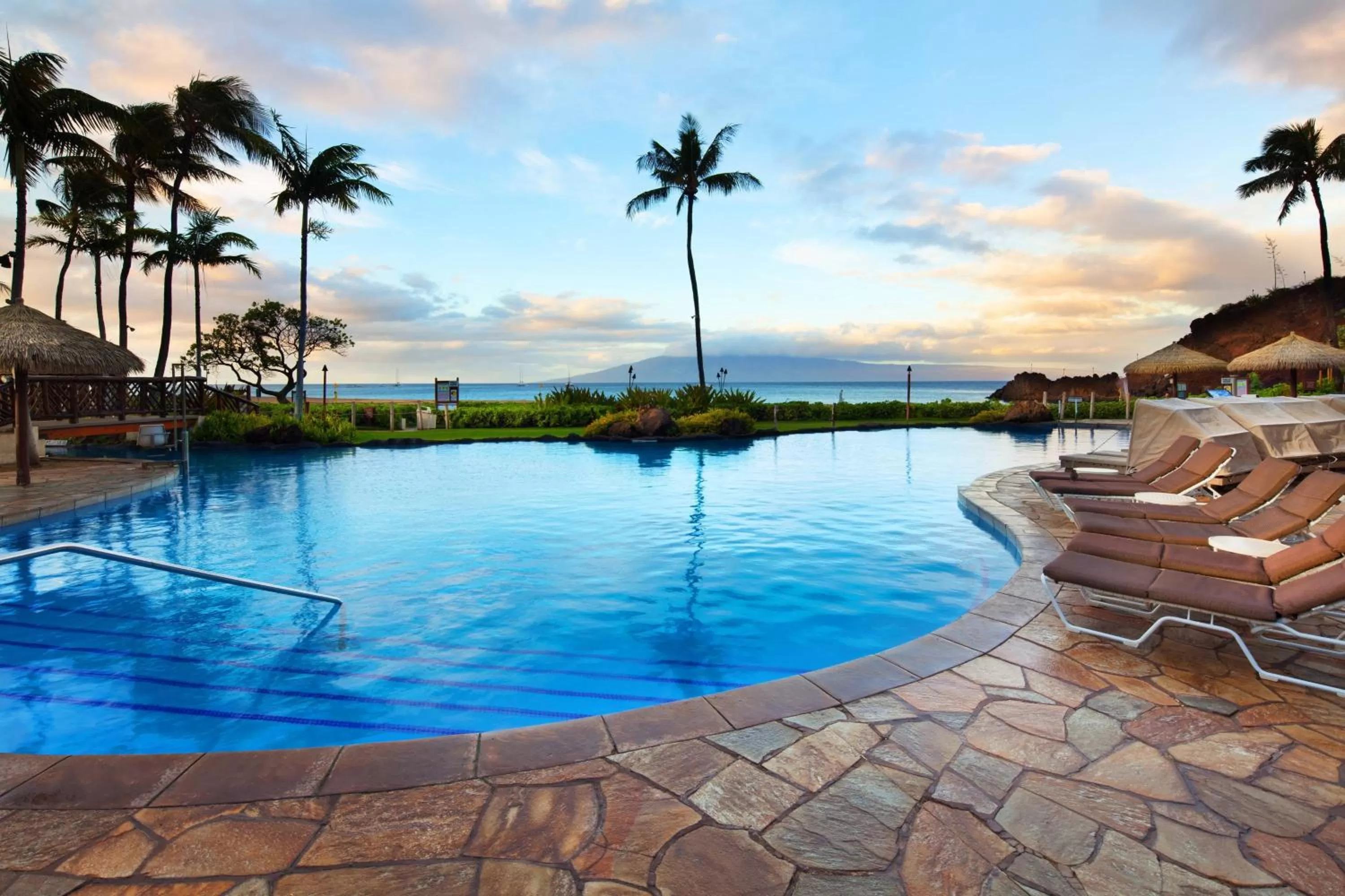 Swimming pool in Sheraton Maui Resort & Spa