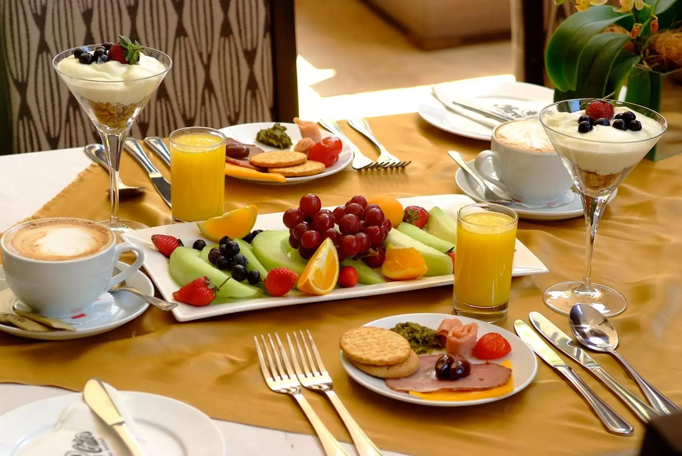 Continental breakfast, Breakfast in Royal Palm Hotel