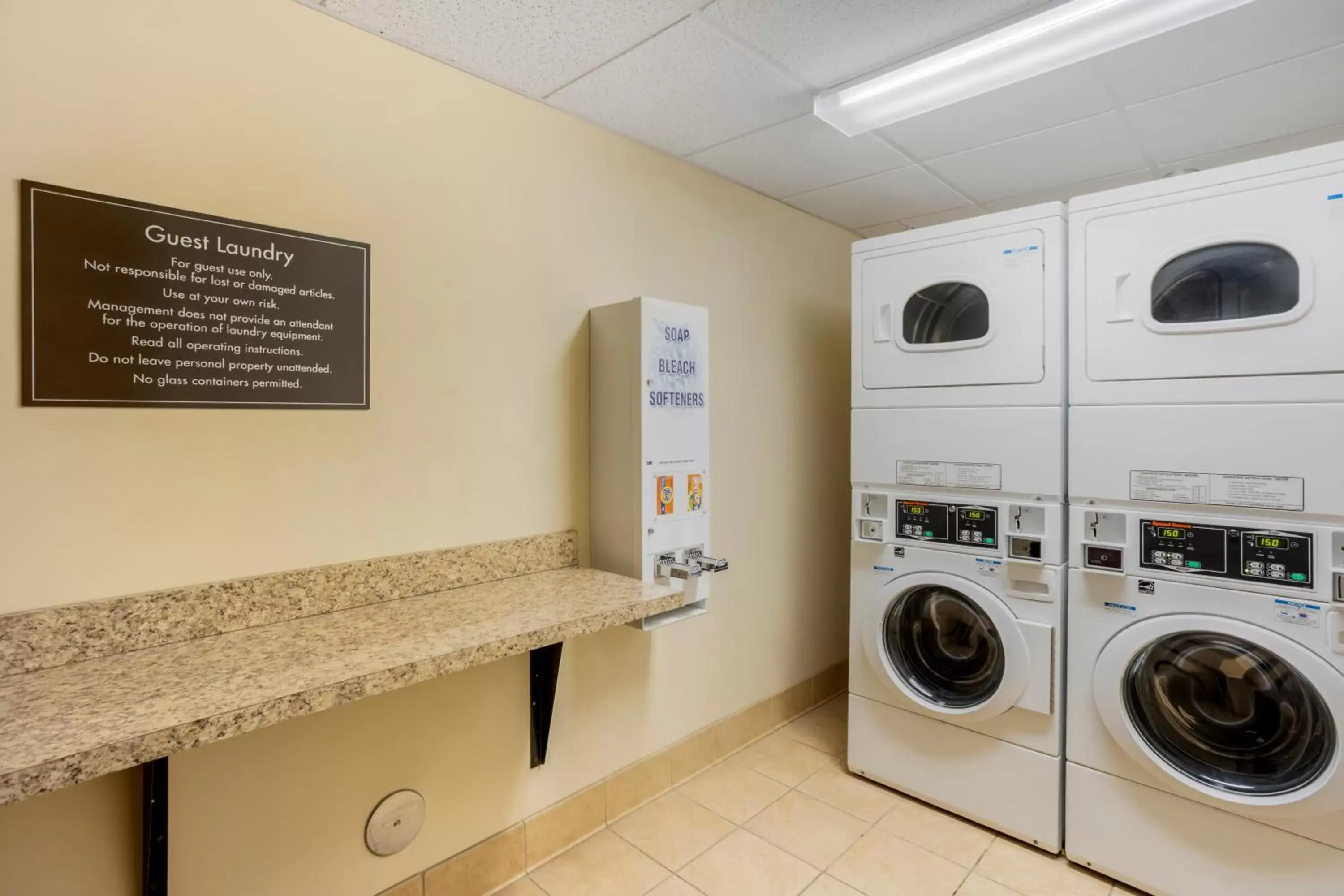 washing machine, Bathroom in Comfort Inn & Suites Sayre